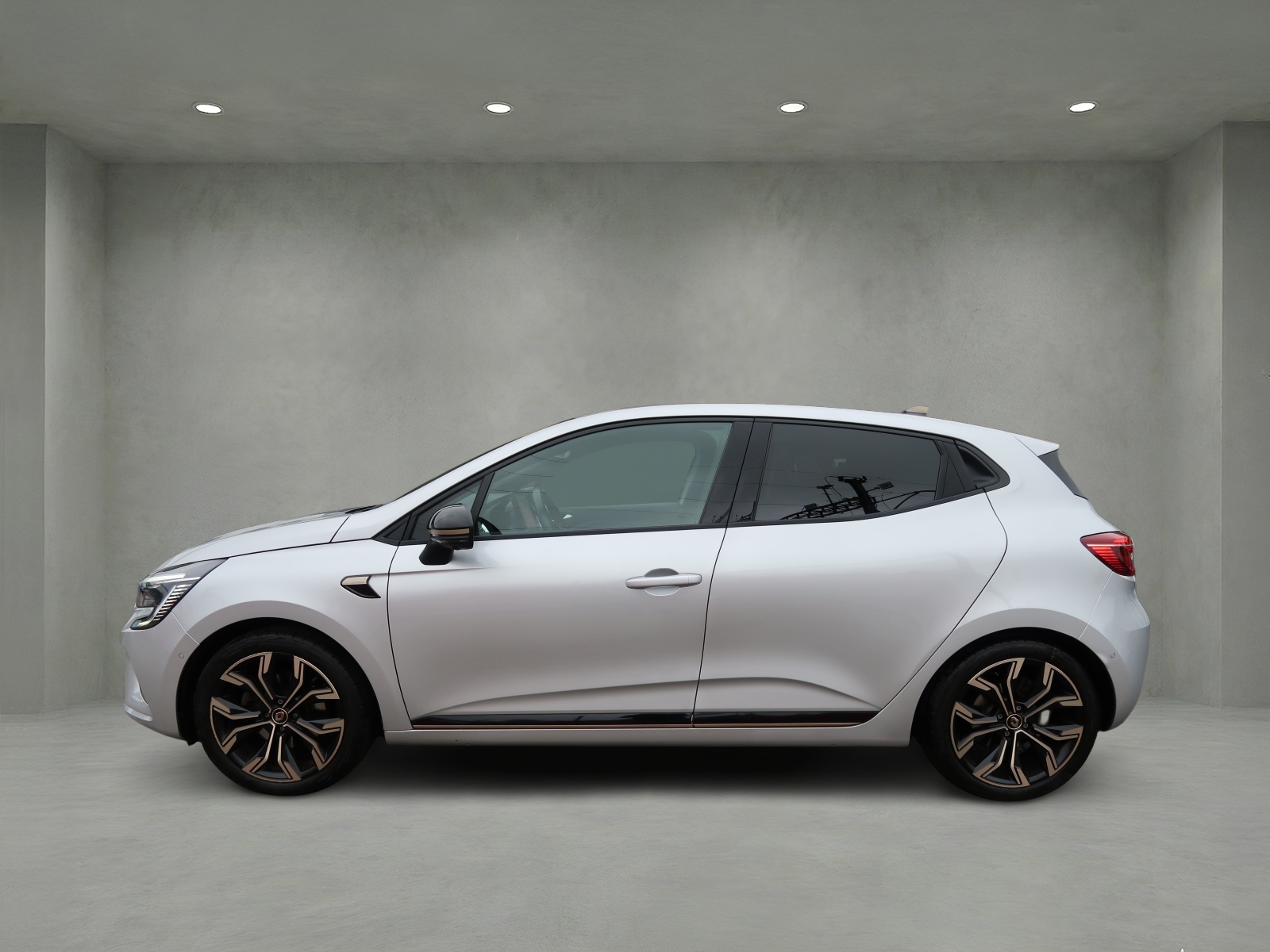 RENAULT Clio 1.6 E-Tech Lutecia-image-8