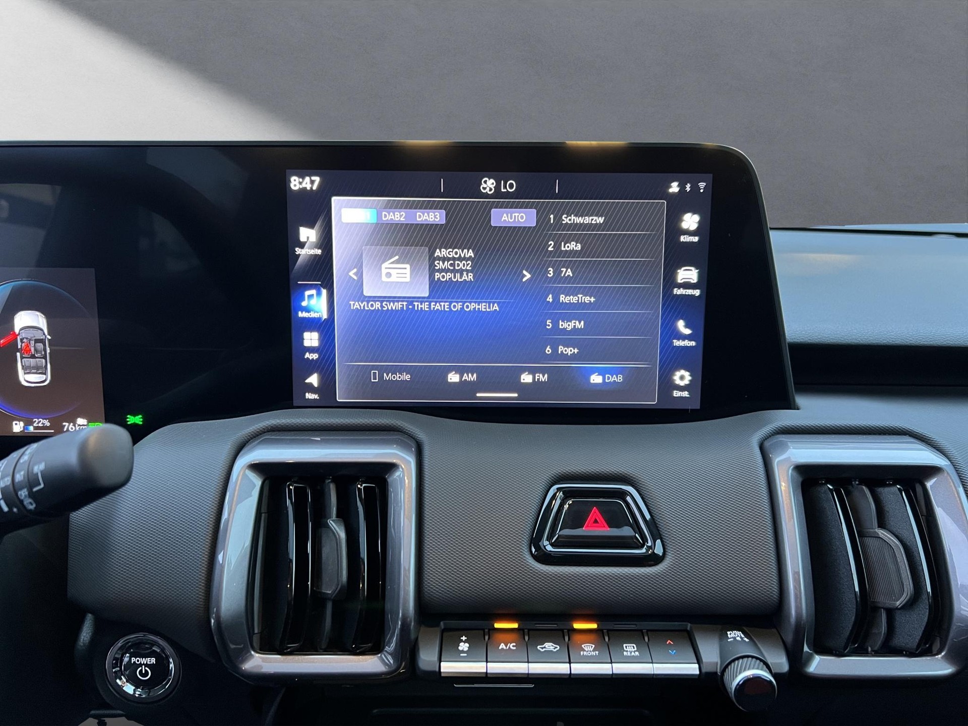 TOYOTA Urban Cruiser Premium-image-5