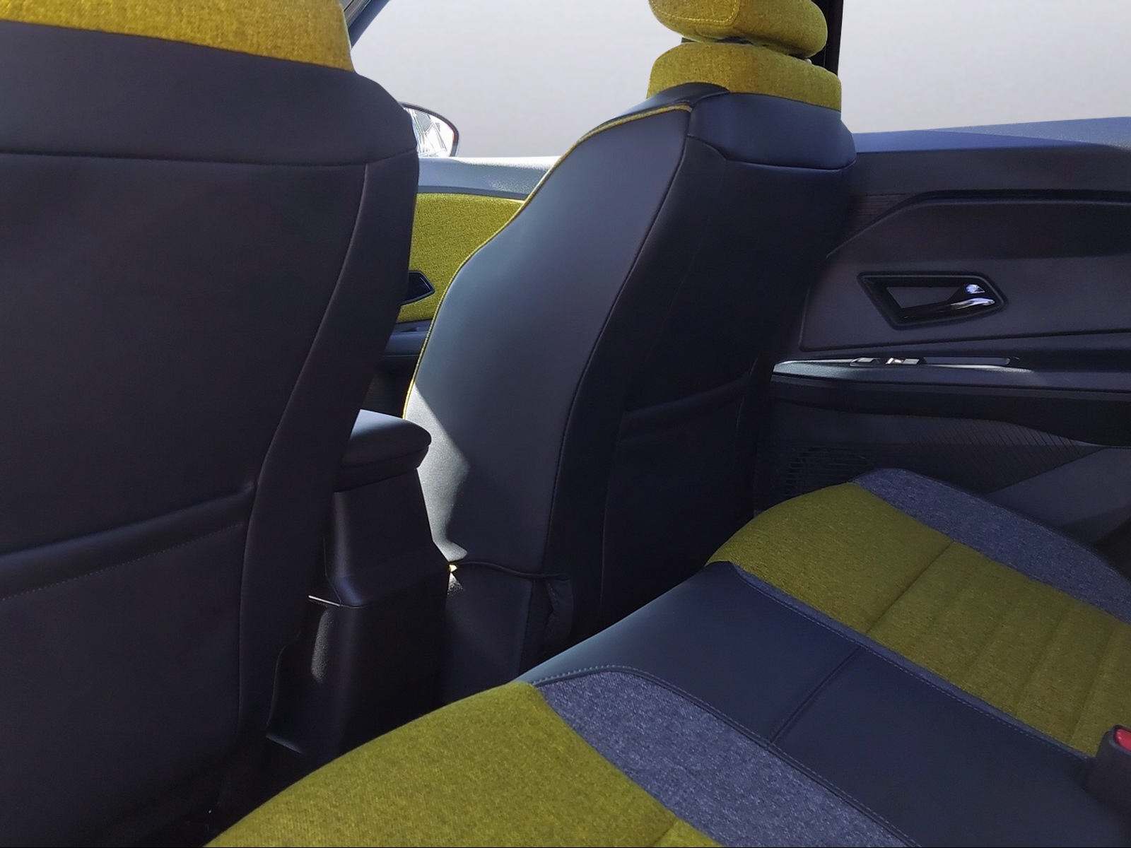RENAULT R5 E-Tech Comfort Range iconic five-image-6