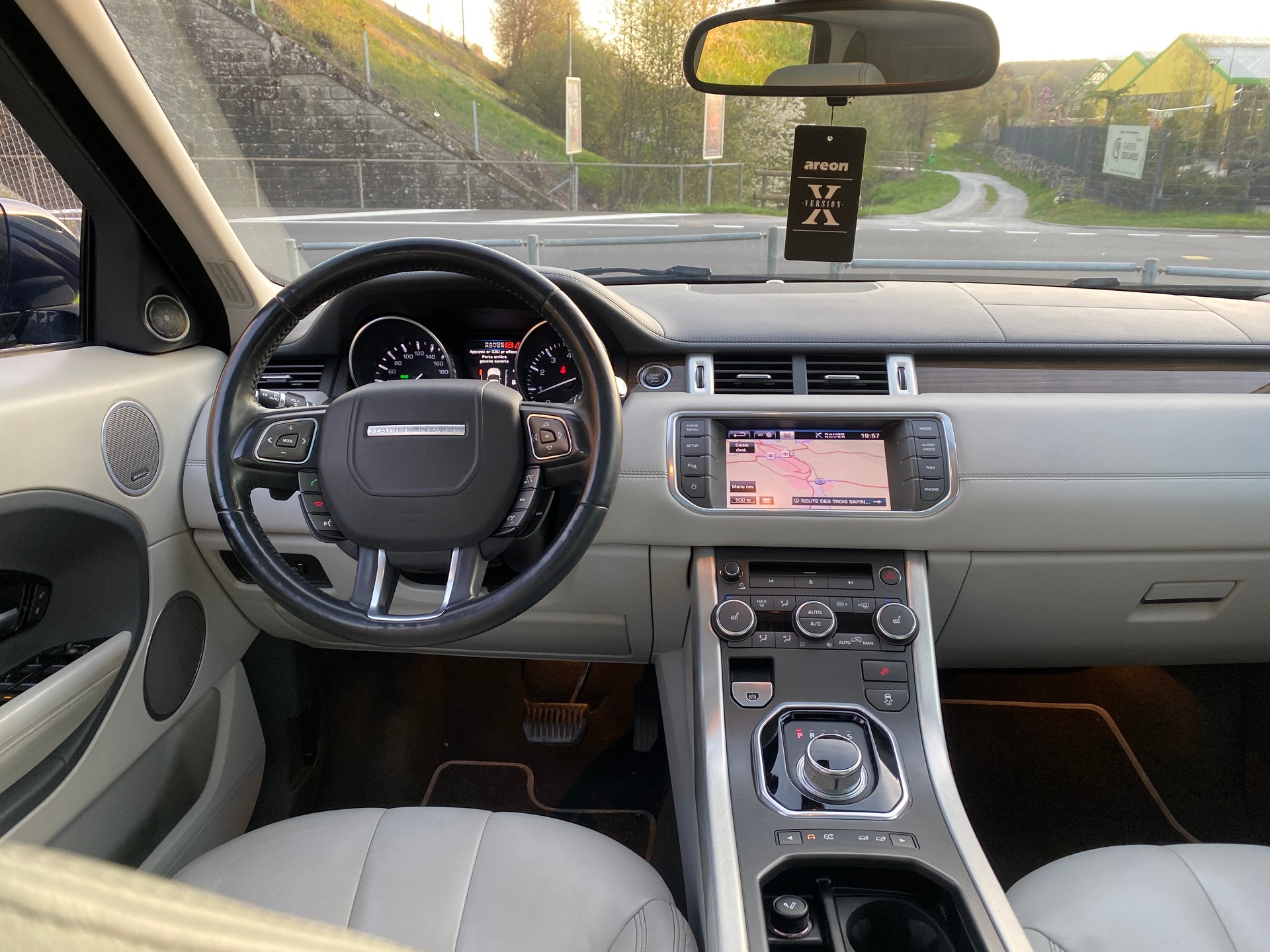 LAND ROVER Range Rover Evoque 2.0 Si4 Prestige AT6-image-7