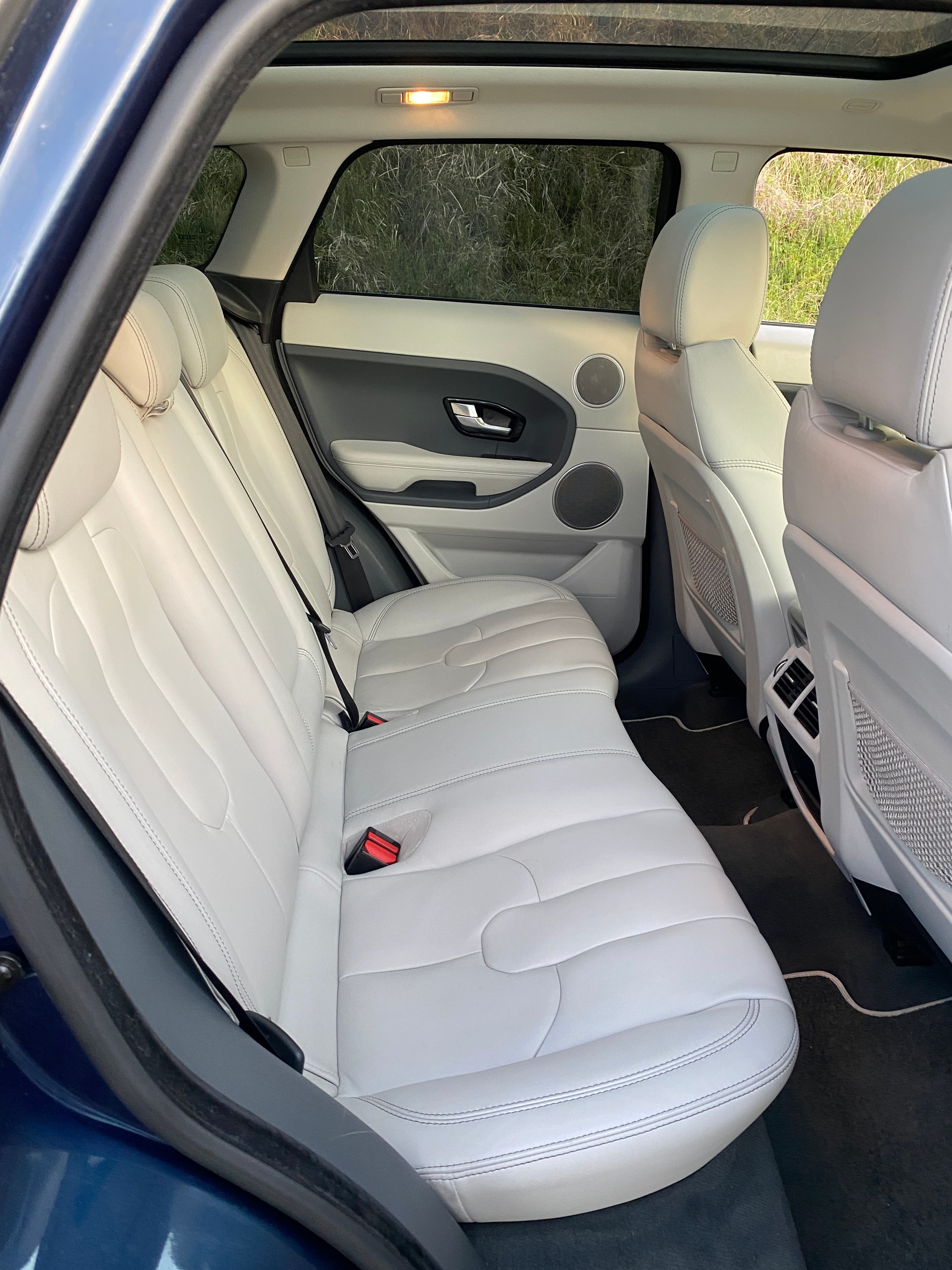 LAND ROVER Range Rover Evoque 2.0 Si4 Prestige AT6-image-4