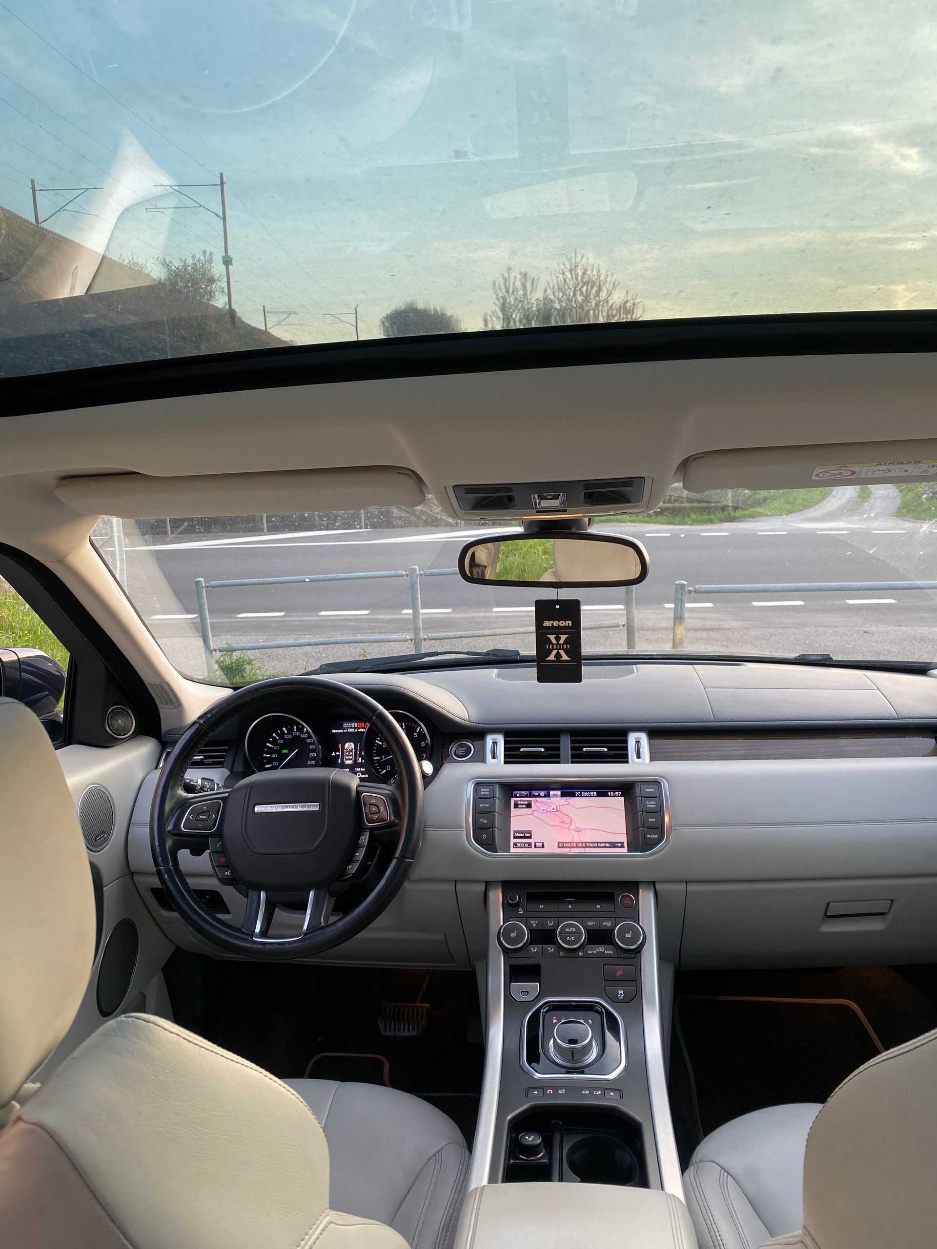 LAND ROVER Range Rover Evoque 2.0 Si4 Prestige AT6-image-6