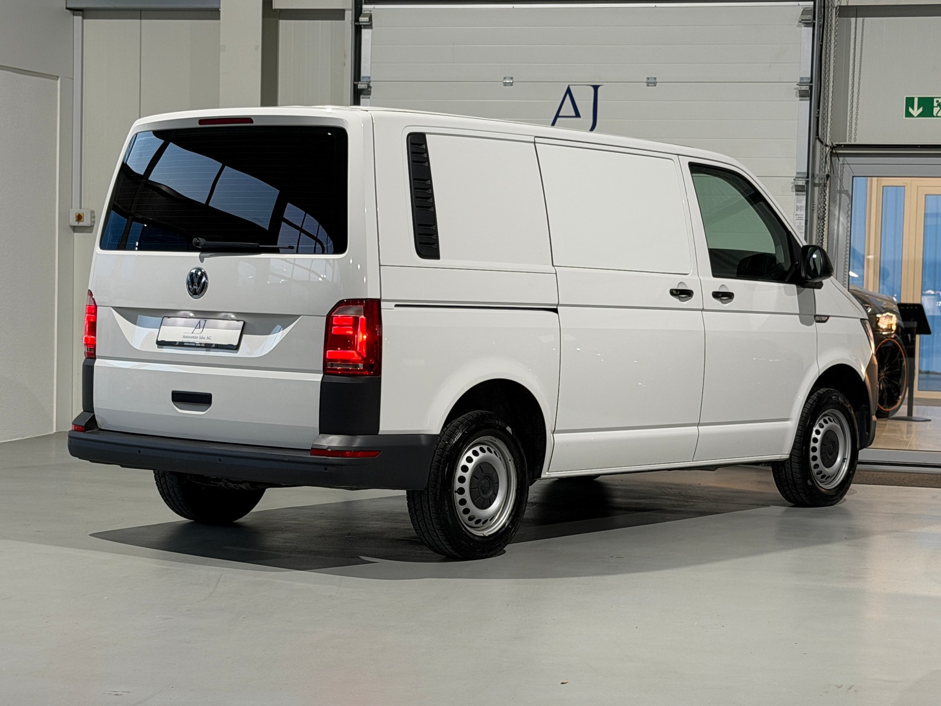 VW T6 2.0 TDI Euro 6 (CH) AHK 2.2T / 2 Schiebetüren / erh. Gesamtgewicht 3000KG-image-15