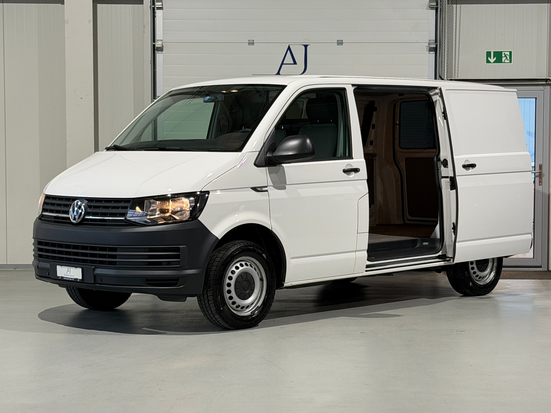 VW T6 2.0 TDI Euro 6 (CH) AHK 2.2T / 2 Schiebetüren / erh. Gesamtgewicht 3000KG-showroom-element-2