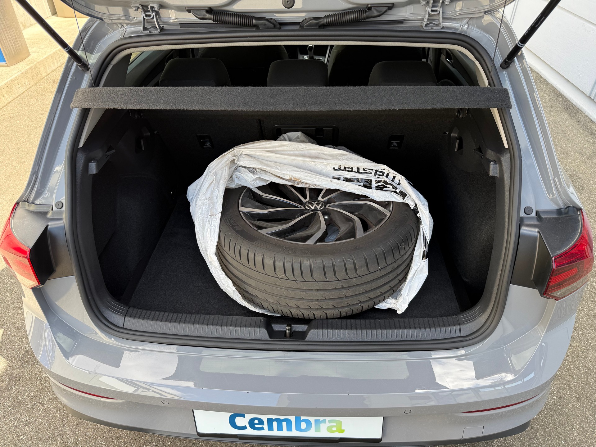 VW Golf 1.5 TSI ACT Life *Tempomat + ACC *Frisch ab MFK 12. Mai 2026-image-4