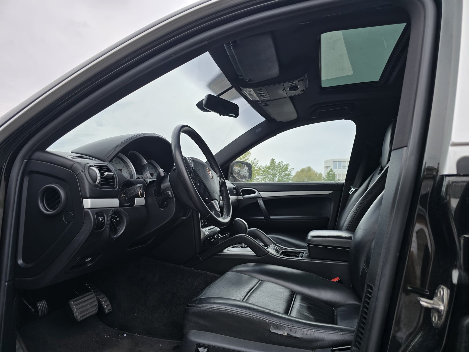PORSCHE Cayenne S-image-9