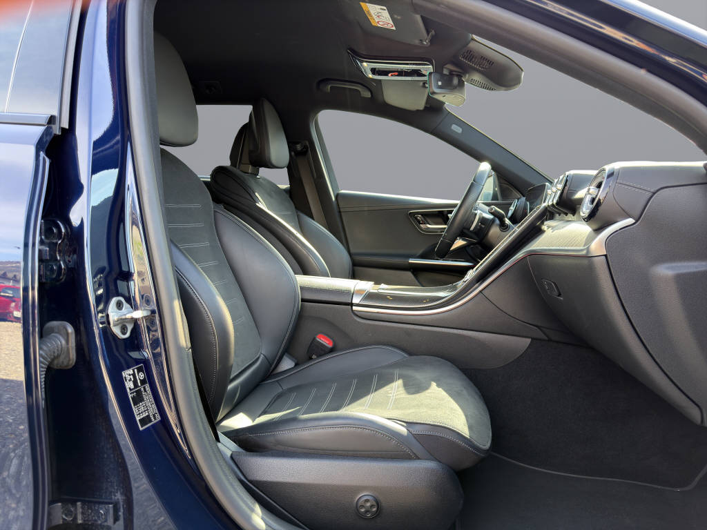 MERCEDES-BENZ C 220 d AMG Line 4matic Kombi-image-14