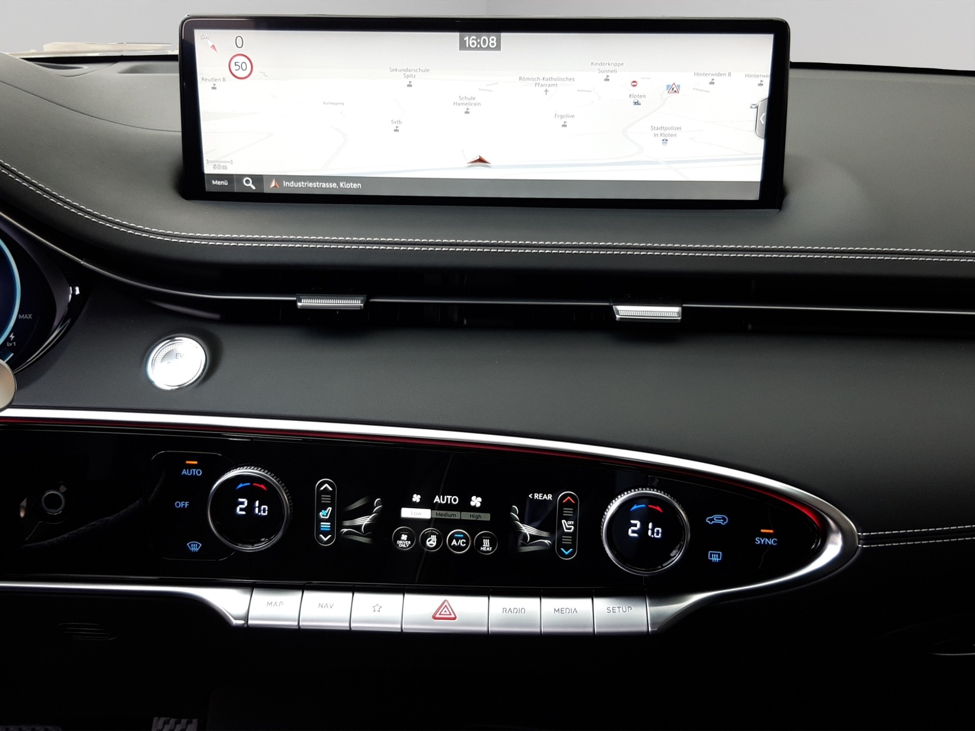 GENESIS GV70 Dual Motor Sport AWD-image-9