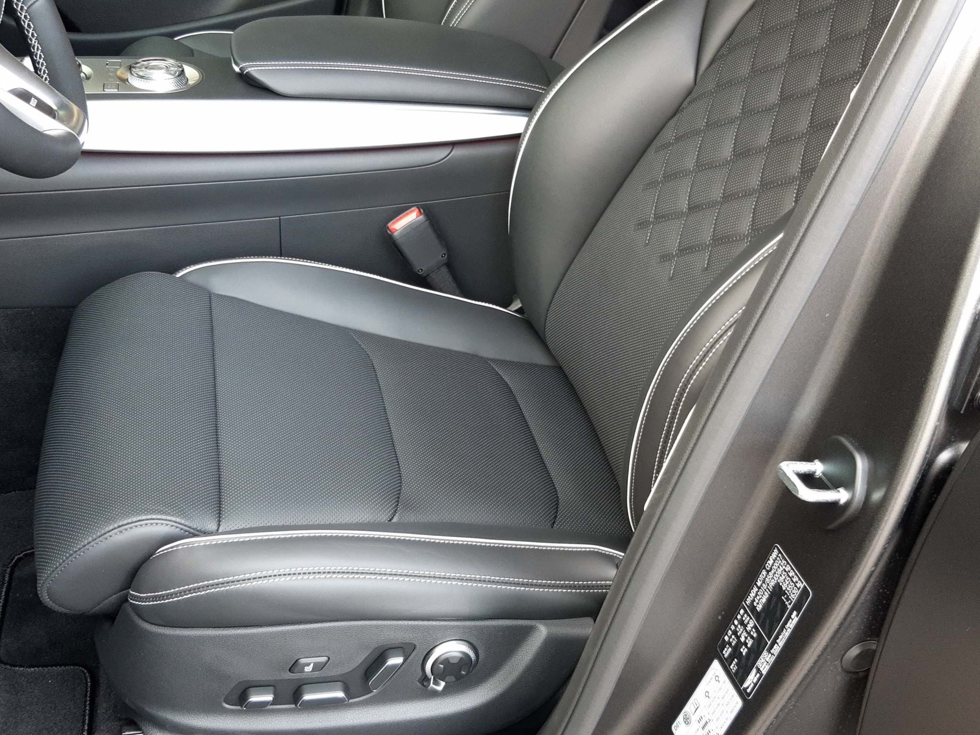 GENESIS GV70 Dual Motor Sport AWD-image-6