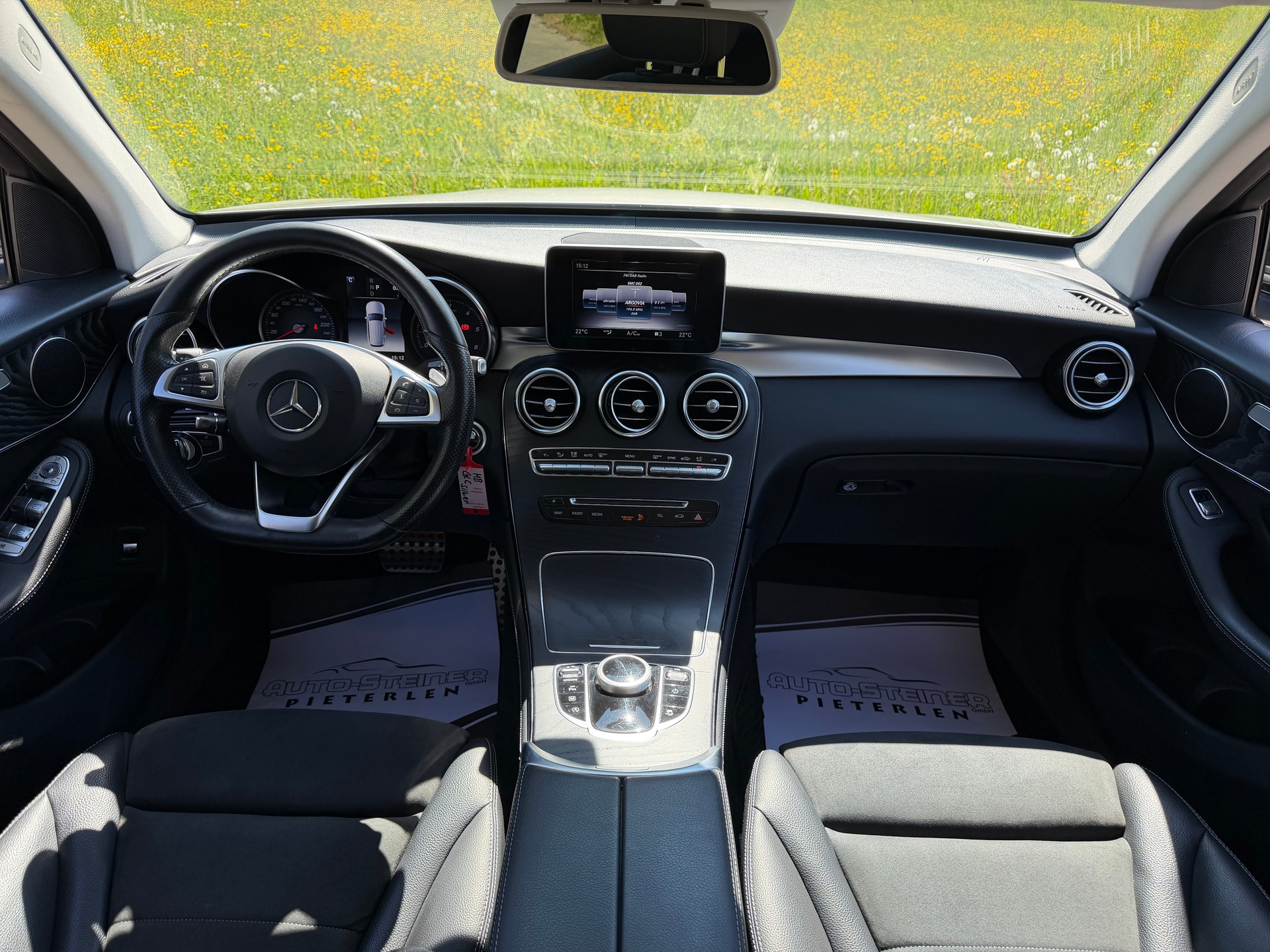 MERCEDES-BENZ GLC 250 D EXCLUSIVE 4MATIC 9G-TRONIC. FRISCH AB MFK. TOP AUSSTATTUNG. CH WAGEN. NUR 59`000 KM. SEHR GEPFLEGT. .-showroom-element-3