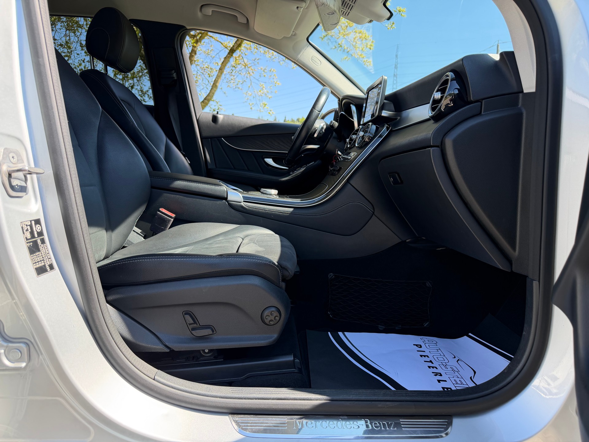 MERCEDES-BENZ GLC 250 D EXCLUSIVE 4MATIC 9G-TRONIC. FRISCH AB MFK. TOP AUSSTATTUNG. CH WAGEN. NUR 59`000 KM. SEHR GEPFLEGT. .-image-35
