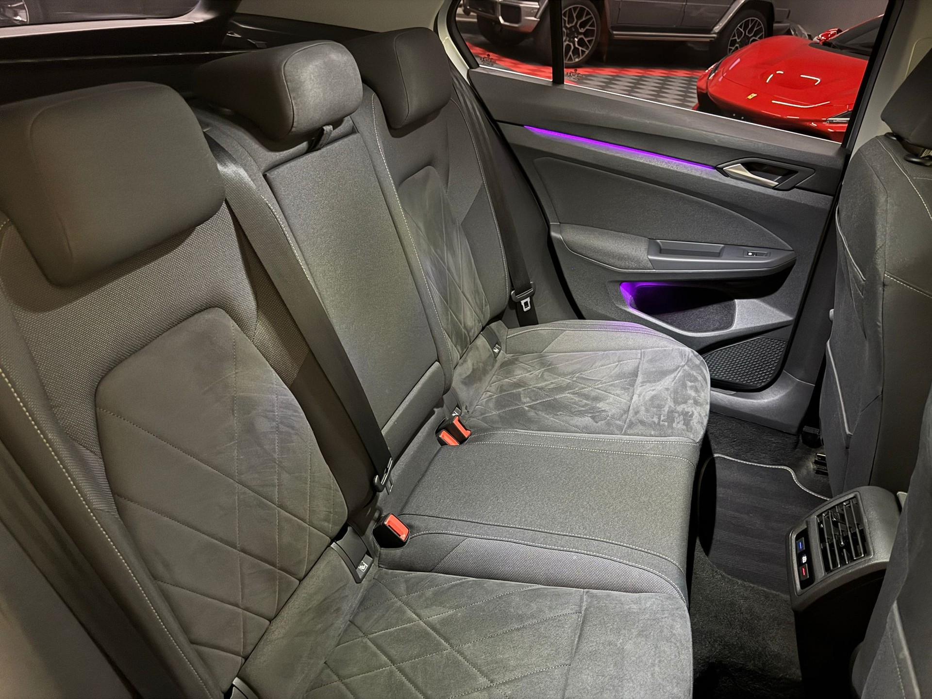 VW Golf VIII 2.0 TDI Style DSG-image-11