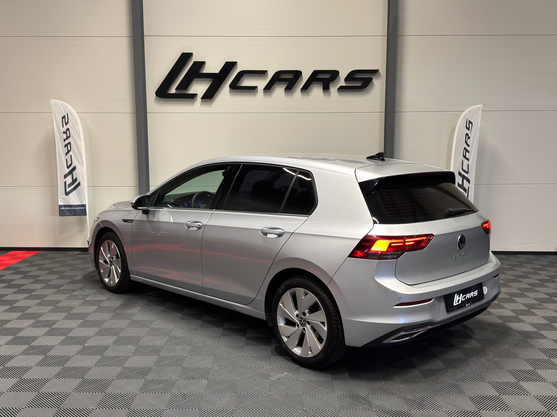 VW Golf VIII 2.0 TDI Style DSG-image-1