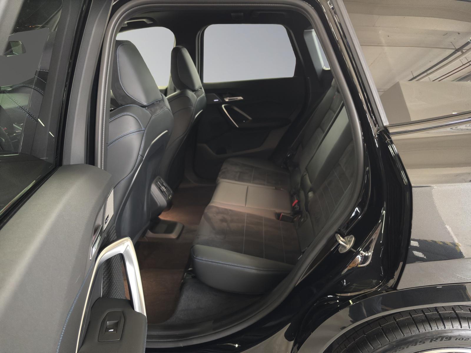 BMW X1 23d xDrive paddles-image-8