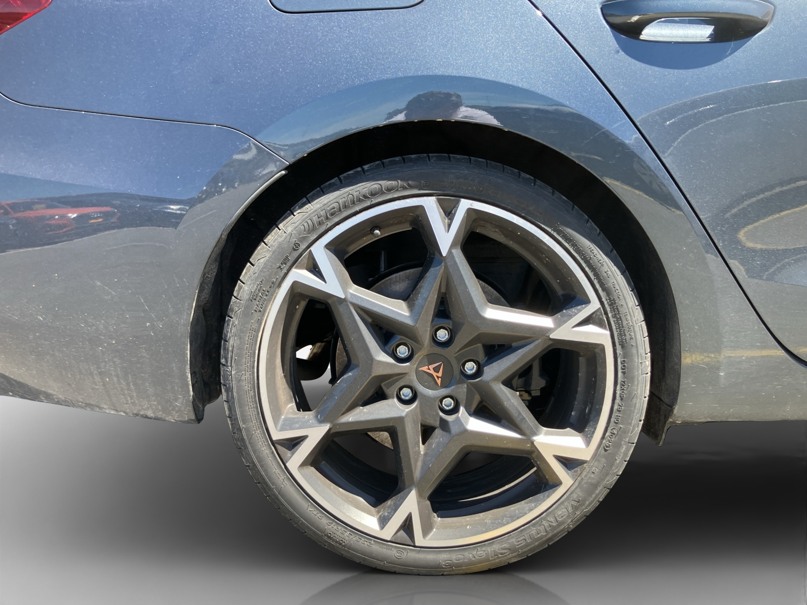 CUPRA LEON ST 2.0 TSI VZ DSG 4Drive-image-15