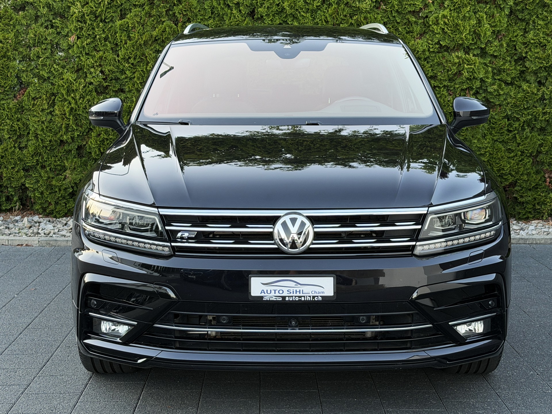 VW Tiguan 2.0 TDI SCR Highline R-Line 4Motion DSG / CH-Fahrzeug / Anhängerkupplung-showroom-element-3