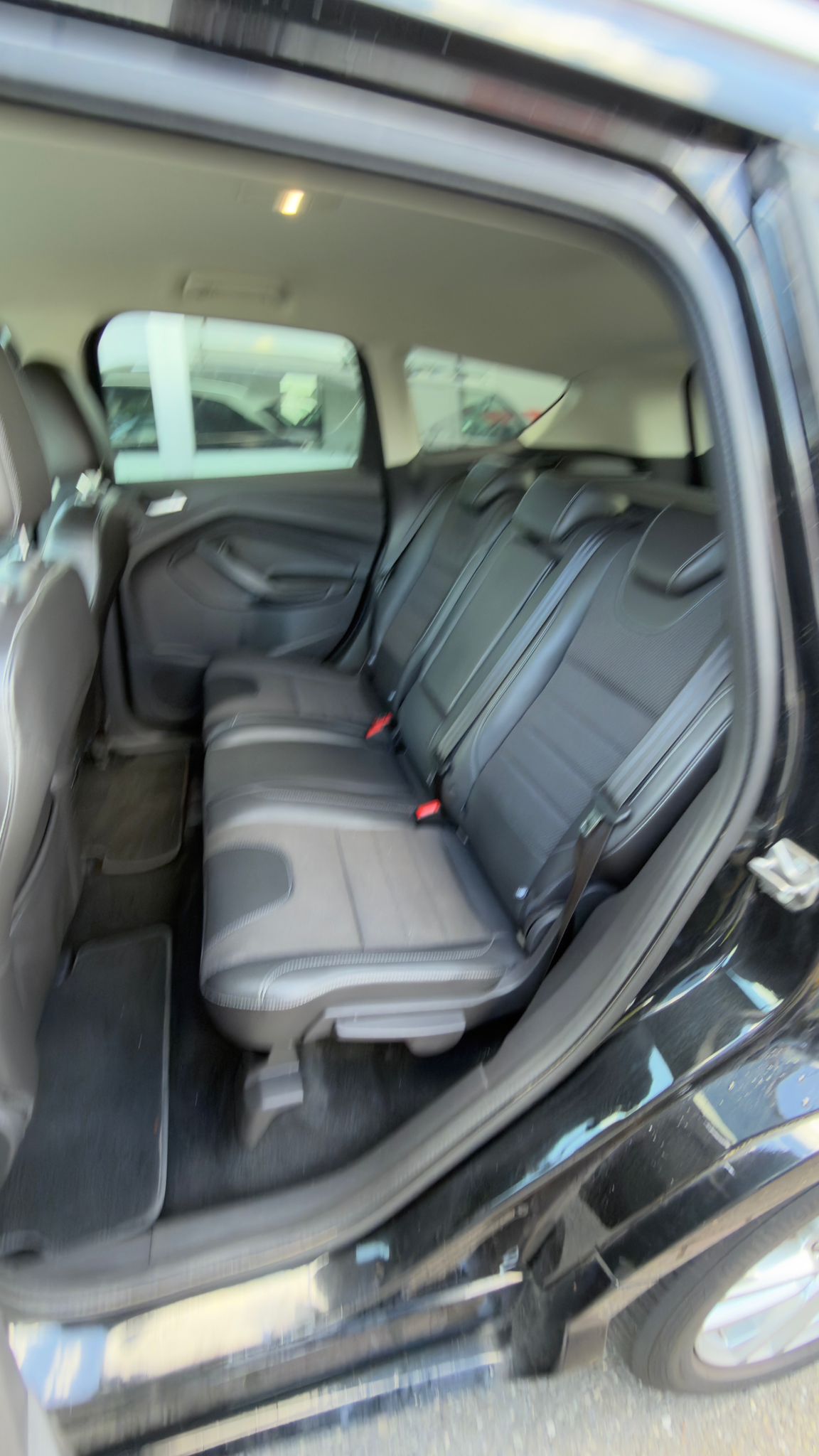 FORD Kuga 2.0 TDCi Titanium S 4WD PowerShift-image-7