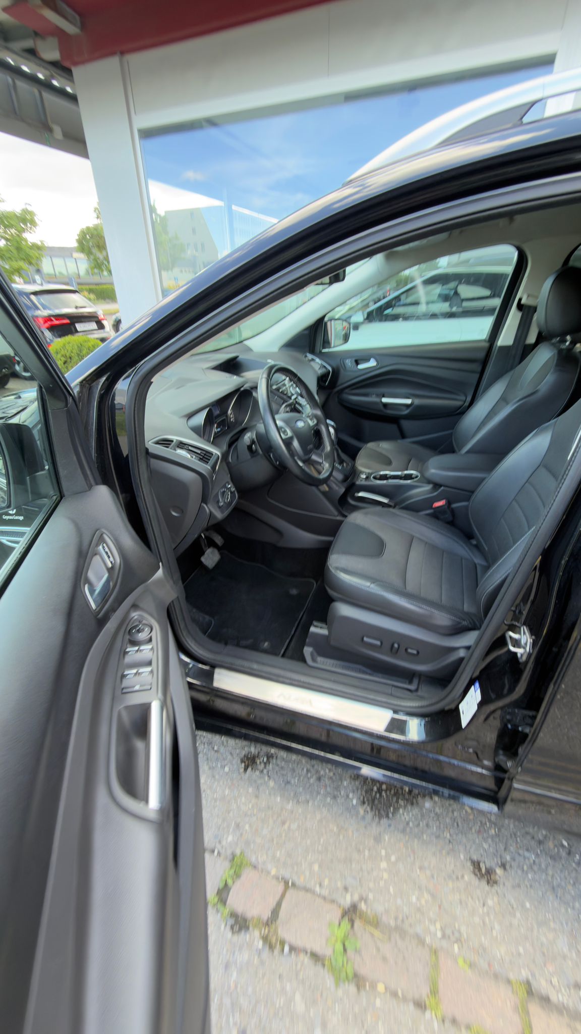 FORD Kuga 2.0 TDCi Titanium S 4WD PowerShift-image-15