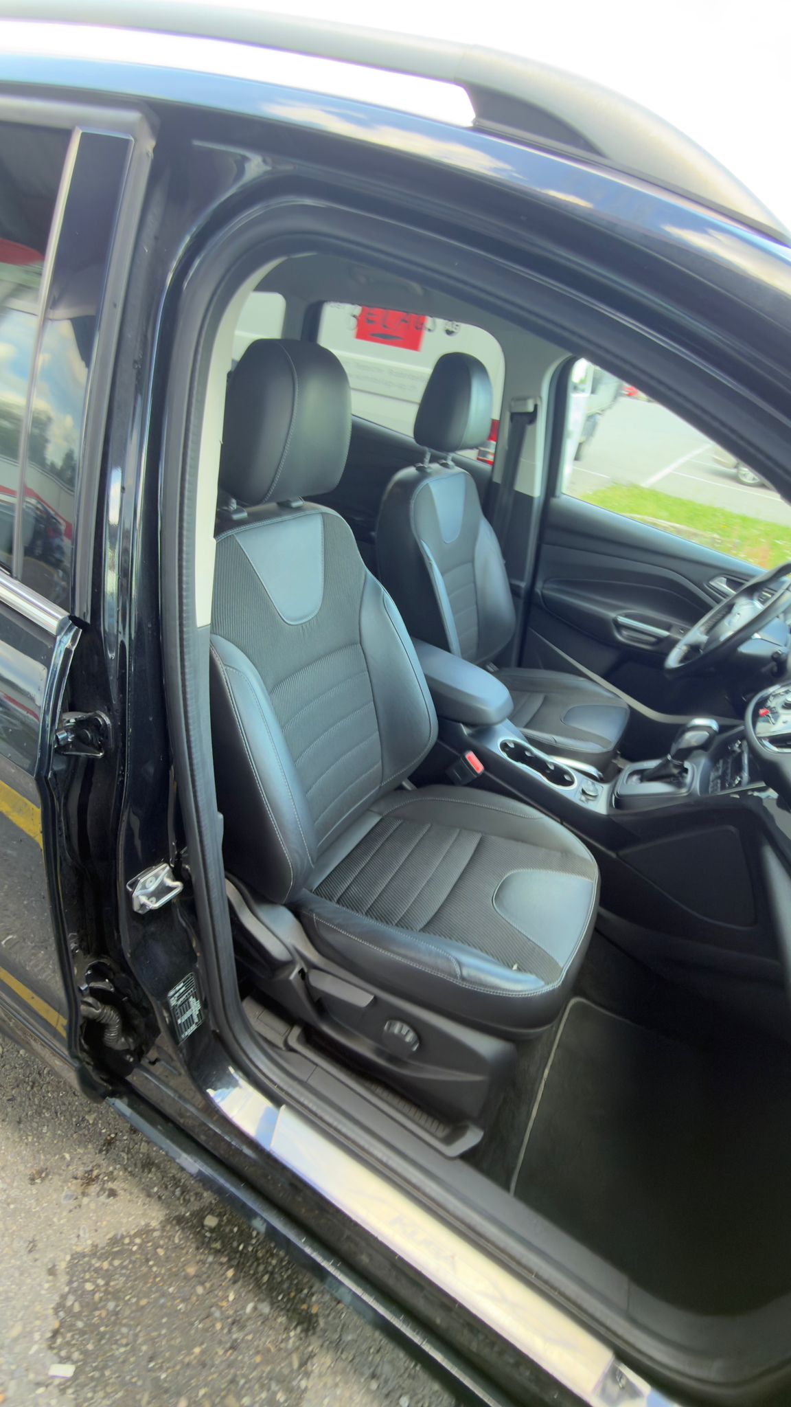FORD Kuga 2.0 TDCi Titanium S 4WD PowerShift-image-10