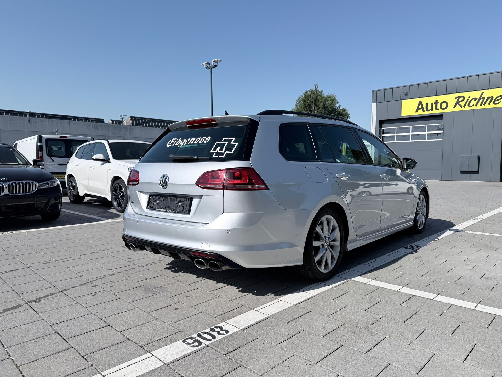 VW Golf Variant 2.0 TSI R 4 Motion DSG-image-3