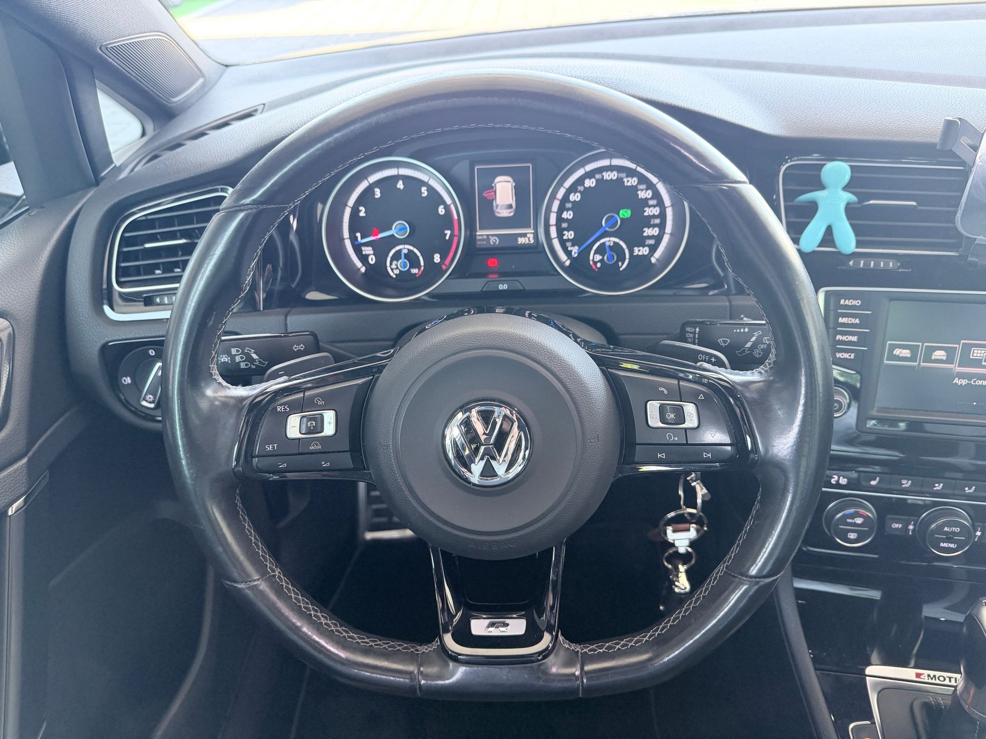 VW Golf Variant 2.0 TSI R 4 Motion DSG-image-8