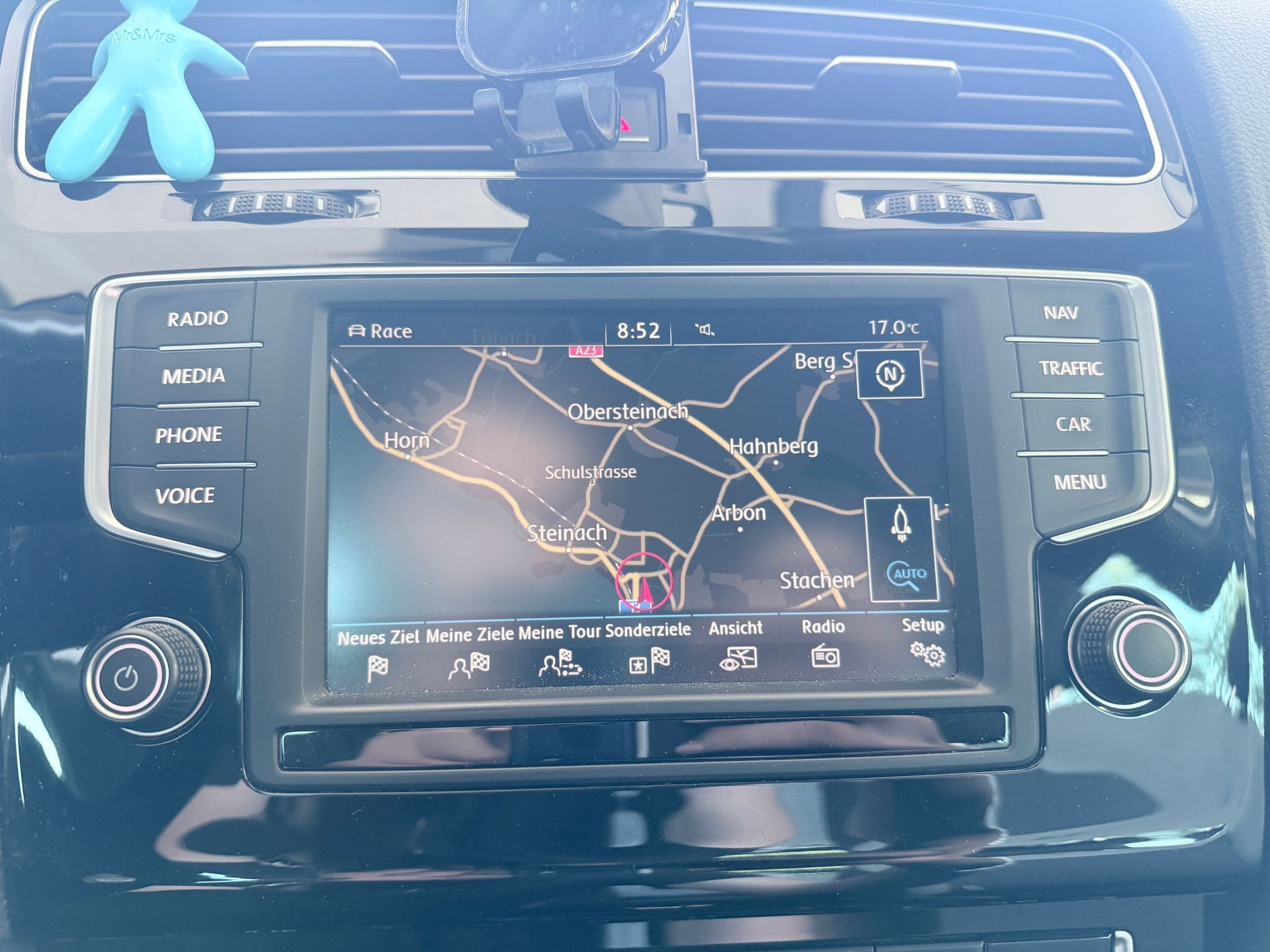 VW Golf Variant 2.0 TSI R 4 Motion DSG-image-13