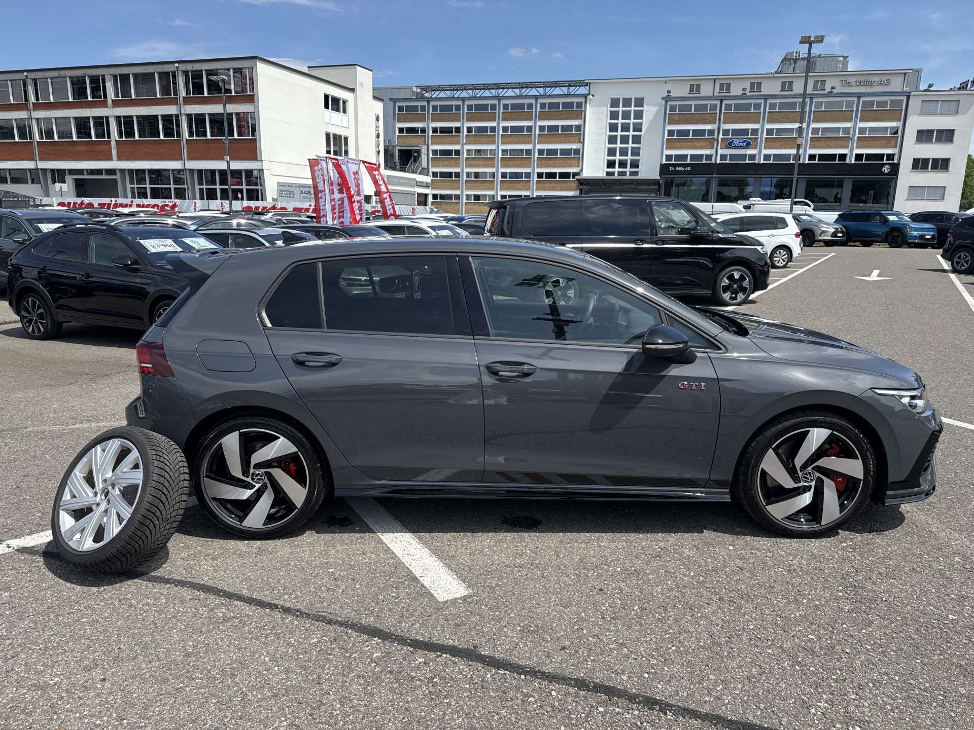 VW Golf 2.0 TSi GTi 301PS Clubsport DSG-Automat-image-10