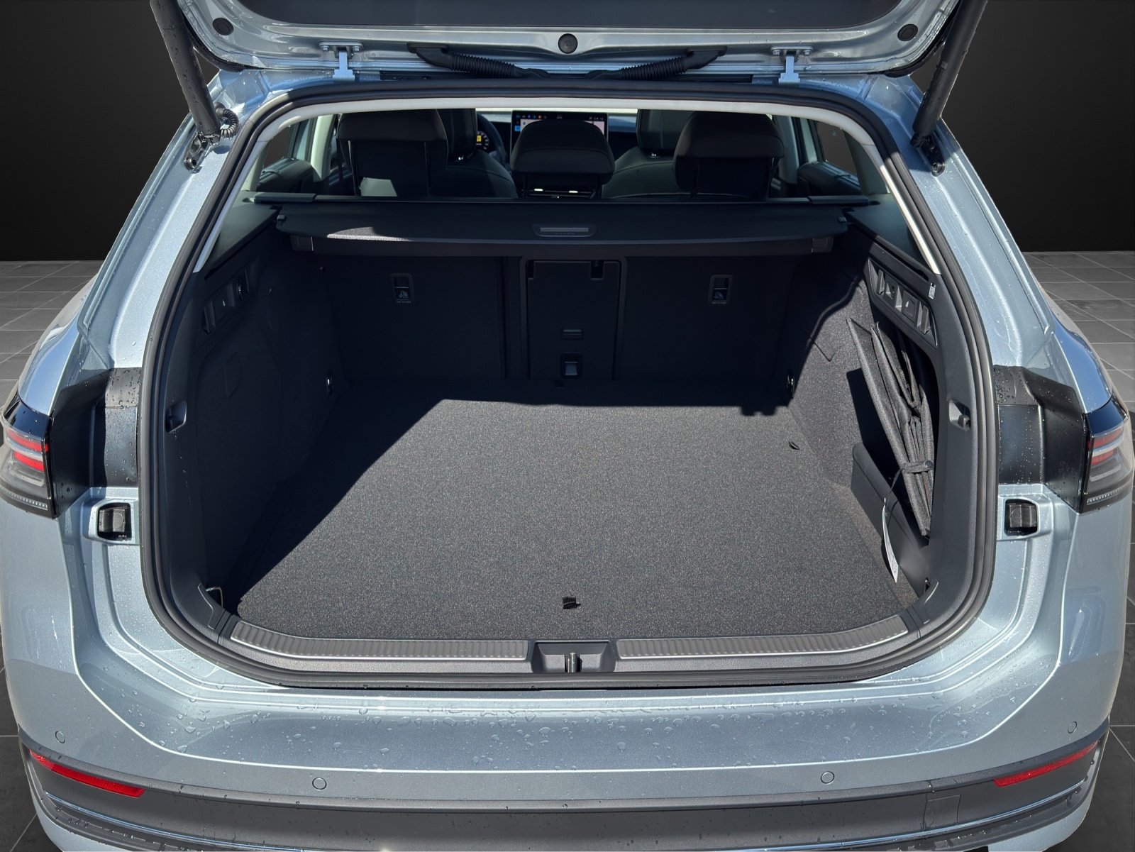 VW Passat Variant 1.5 TSI evo2 Plug-In- Hybrid Business DSG-image-12