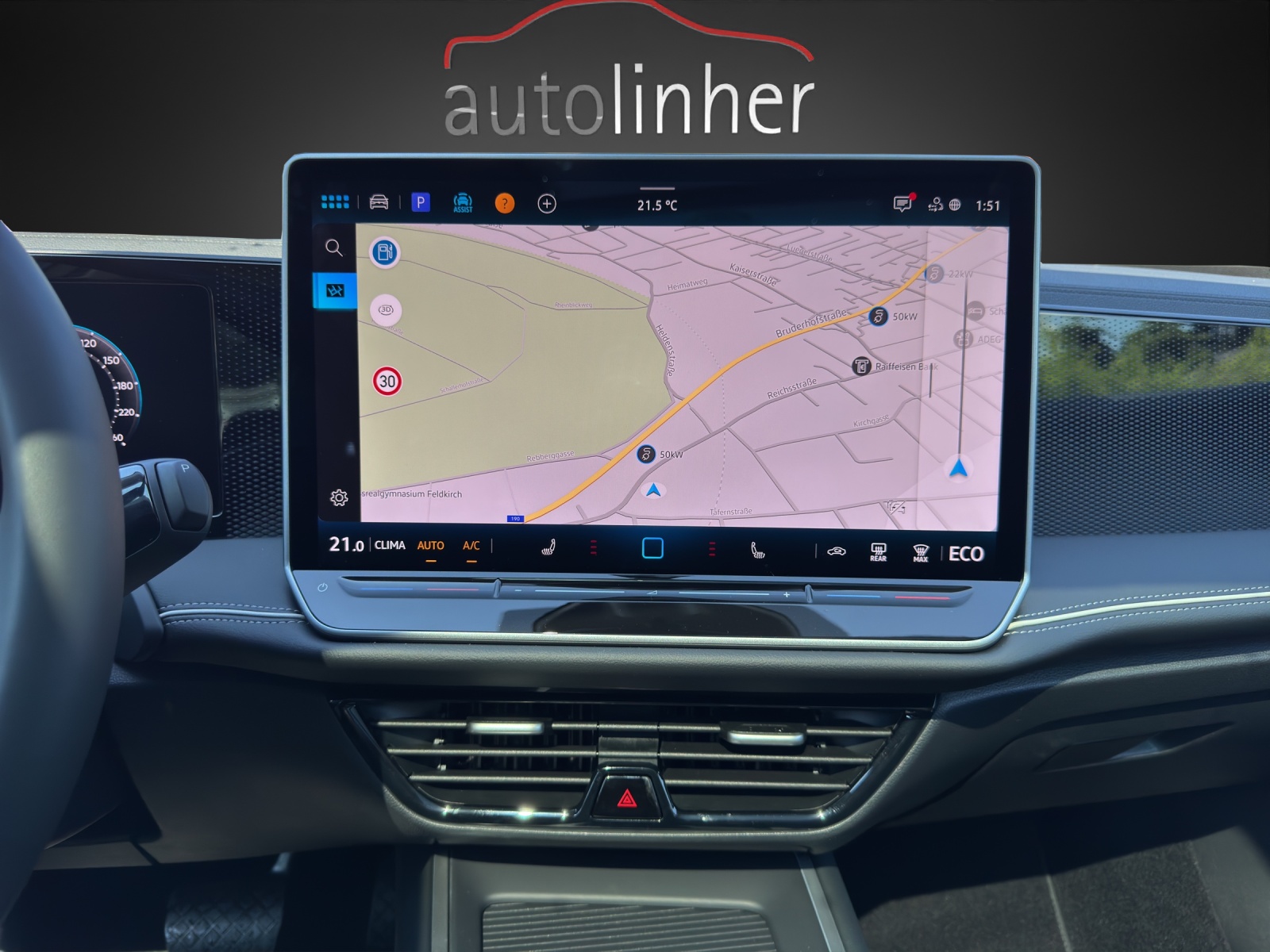VW Passat Variant 1.5 TSI evo2 Plug-In- Hybrid Business DSG-image-11