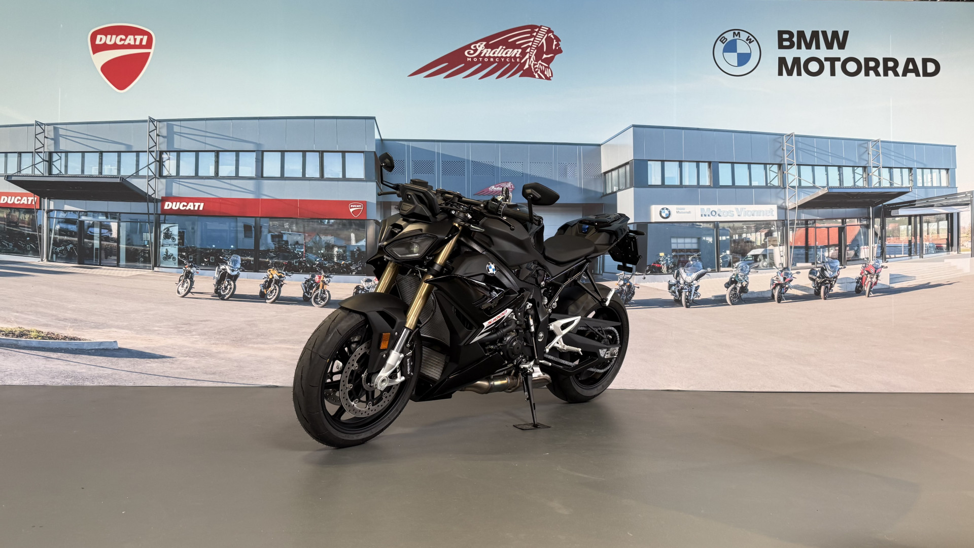 BMW S 1000 R Leasing à partir de 2.9% / Jantes forgées-showroom-element-2
