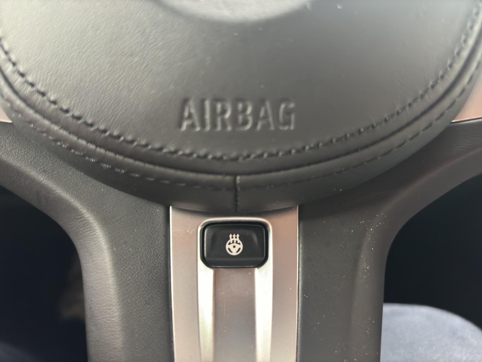 BMW Z4 20i sDrive-image-16