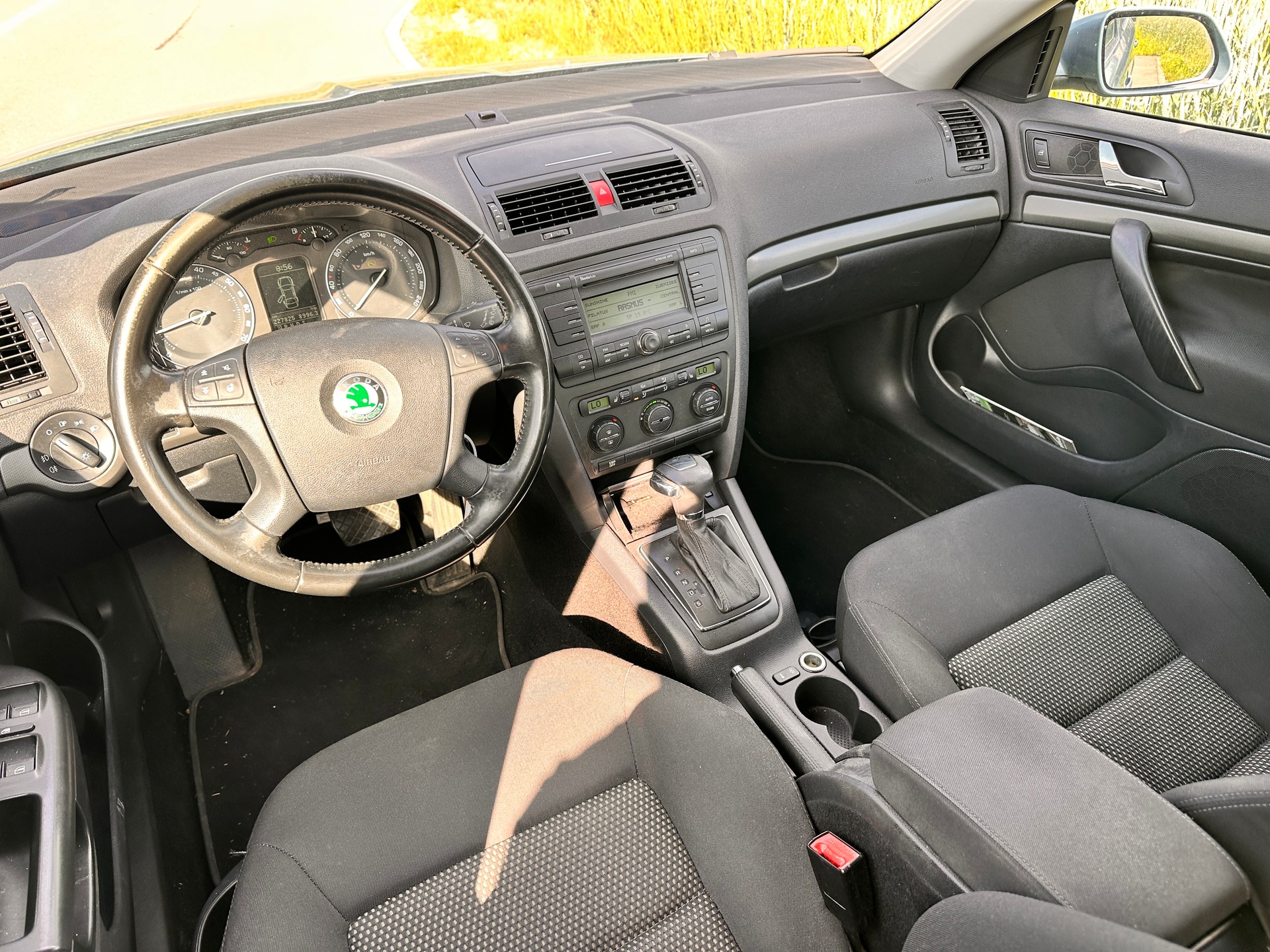 SKODA Octavia 2.0 FSI Elegance Tiptronic-showroom-element-2