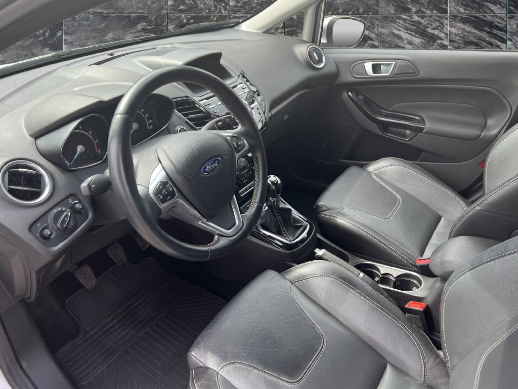 FORD Fiesta 1.0 EcoB 125 Titanium-image-6