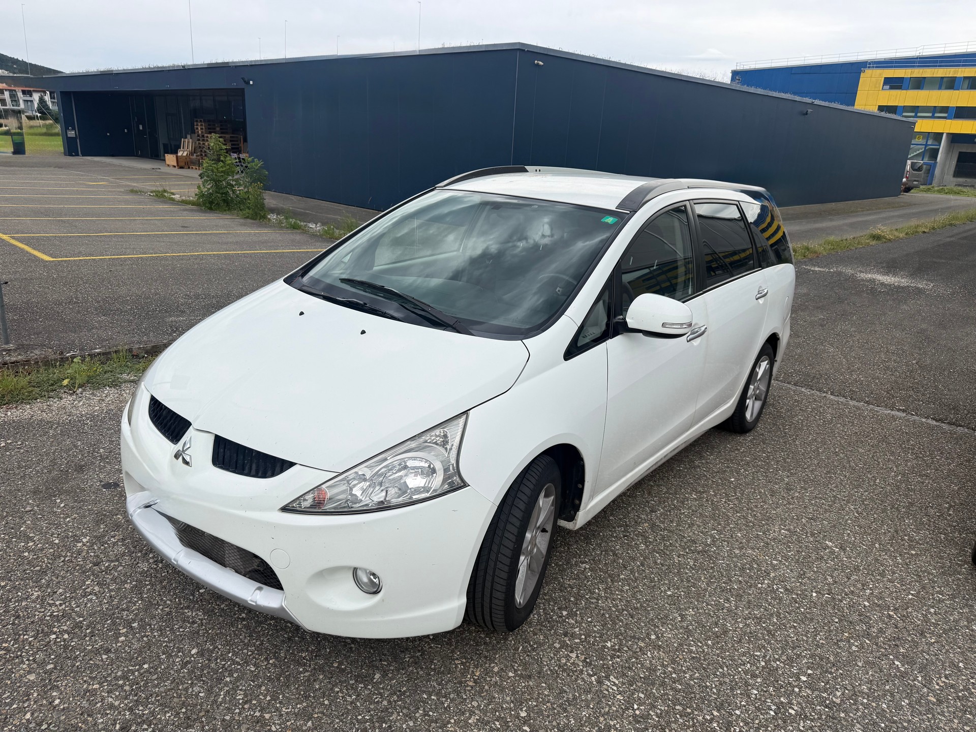MITSUBISHI Grandis 2.0 16V DID Swiss Edition-image-2