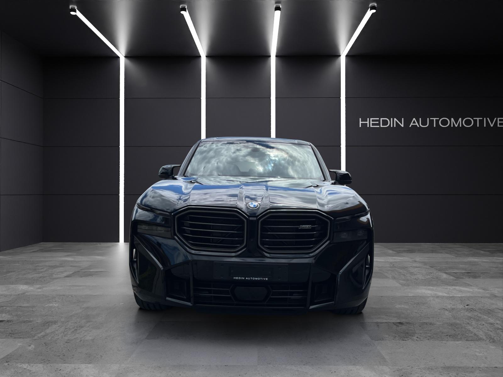 BMW XM 50e Plug-in Hybrid-image-6
