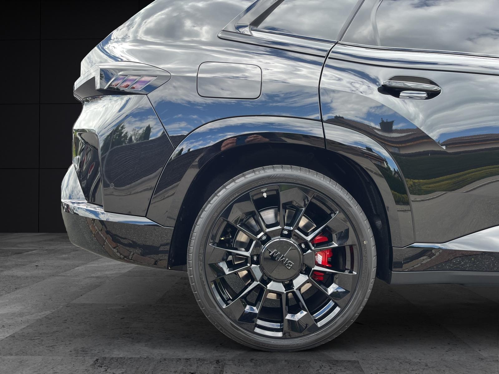 BMW XM 50e Plug-in Hybrid-image-19