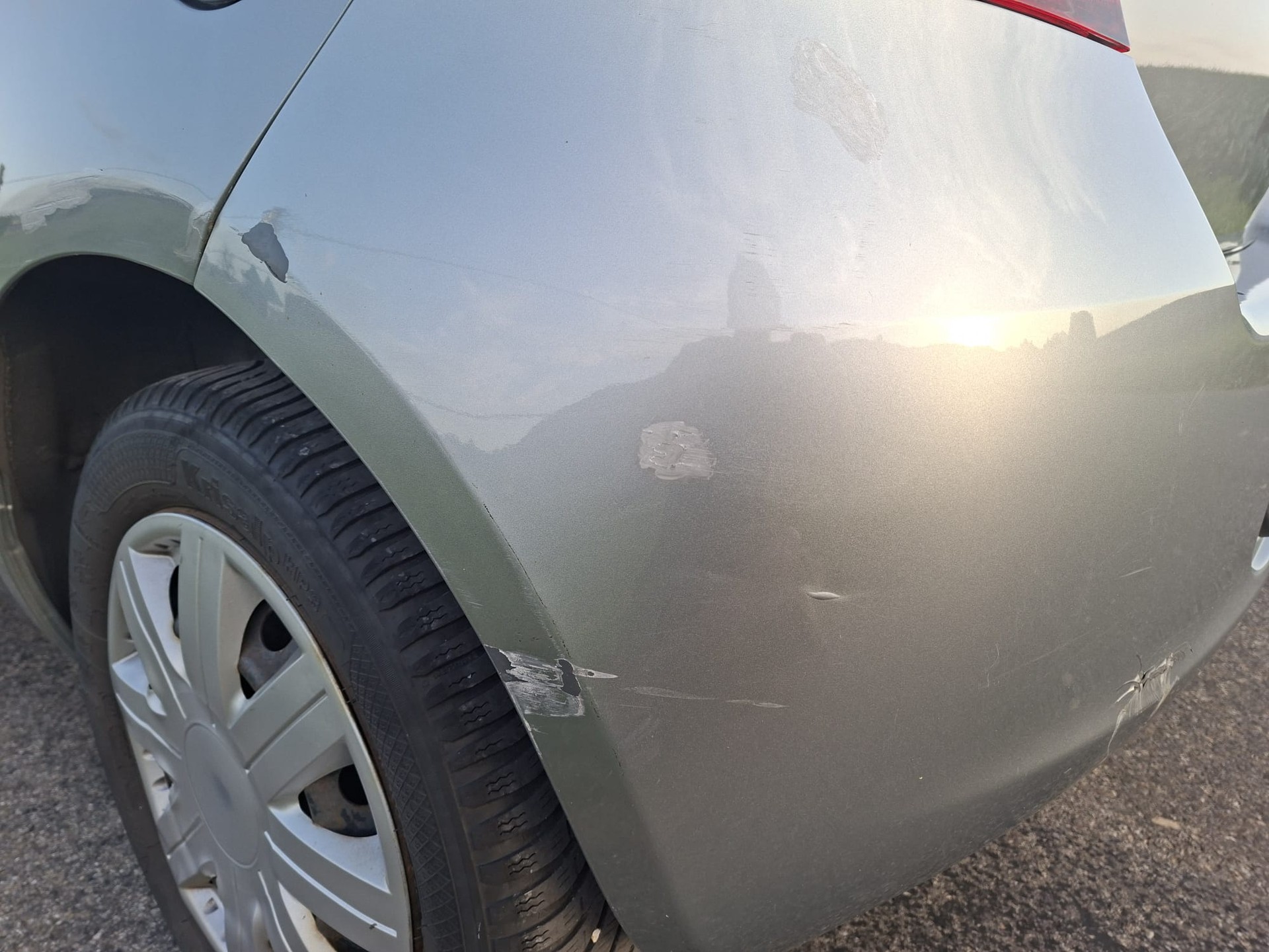 TOYOTA Yaris 1.3 Linea Sol-image-12