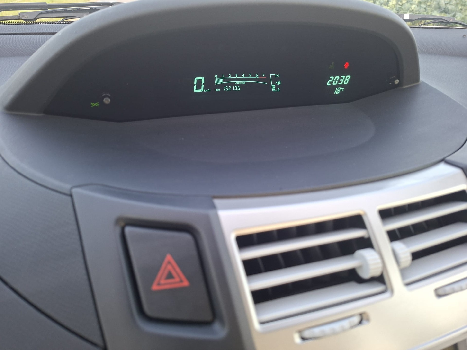 TOYOTA Yaris 1.3 Linea Sol-image-13