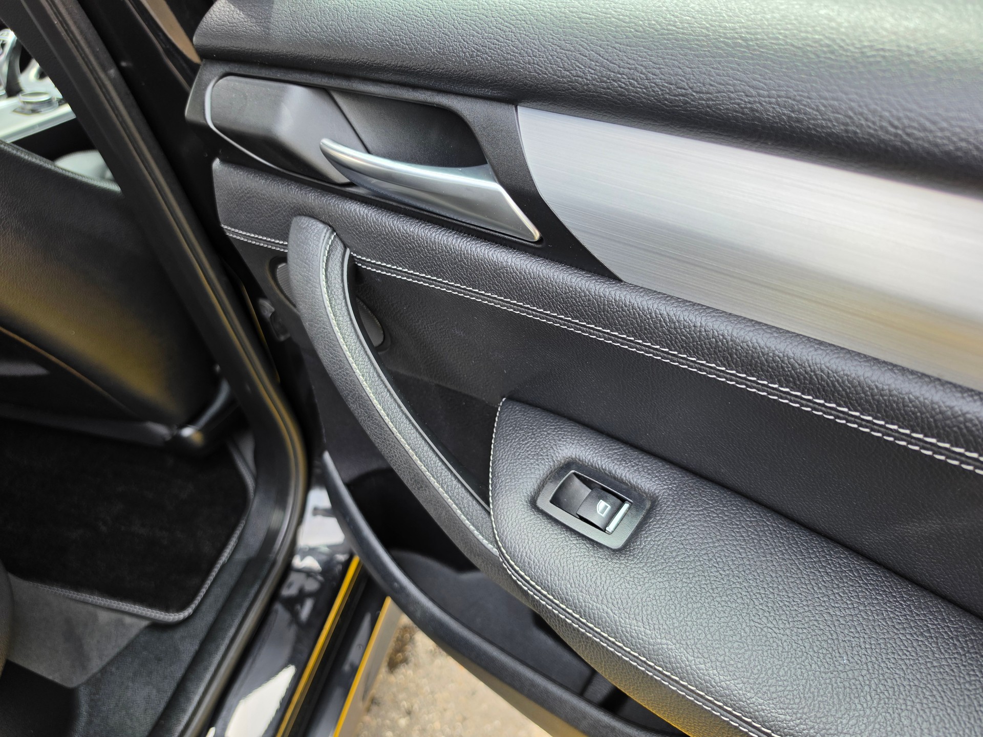 BMW X4 M 40i Steptronic-image-18