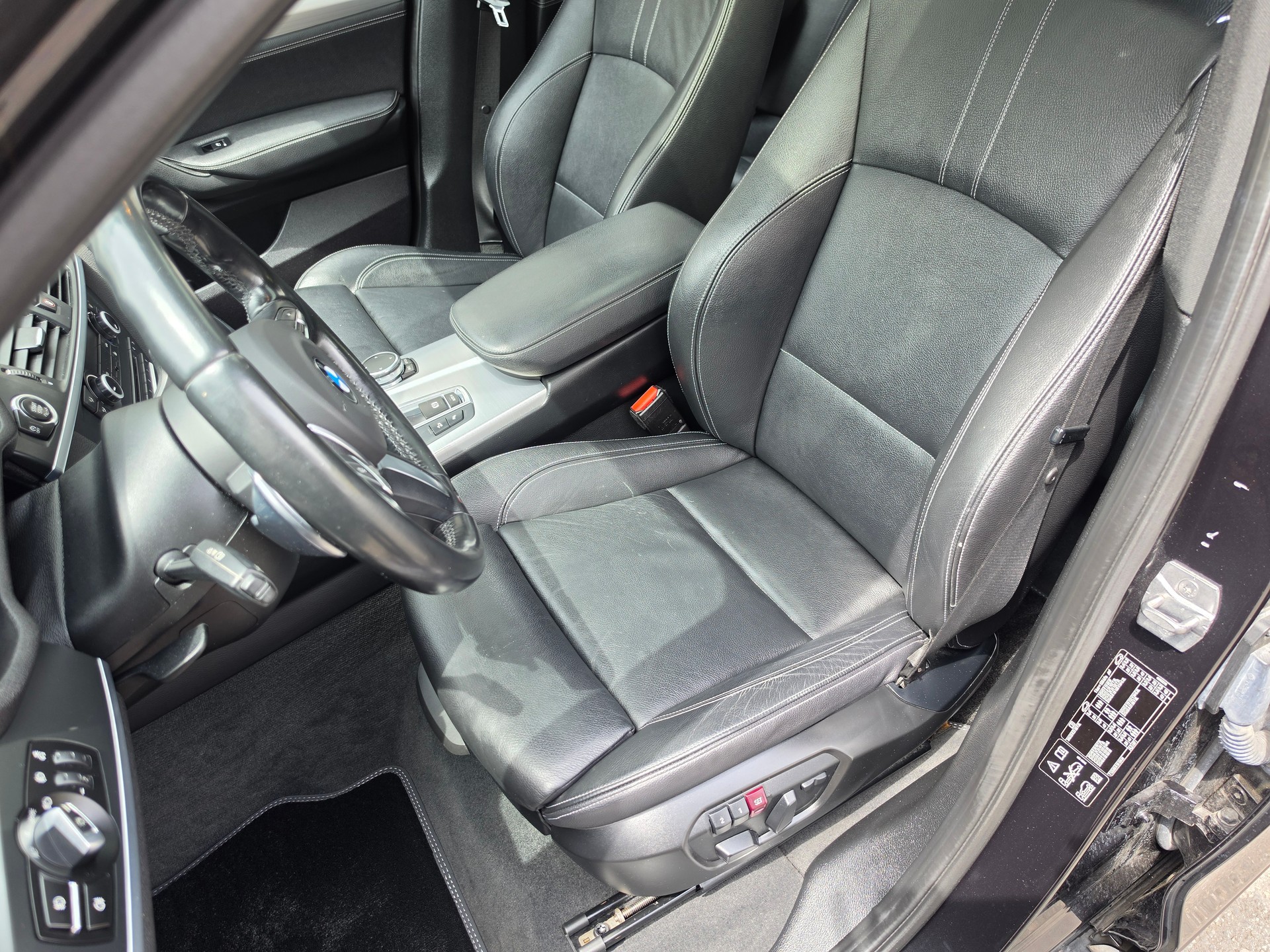 BMW X4 M 40i Steptronic-image-9