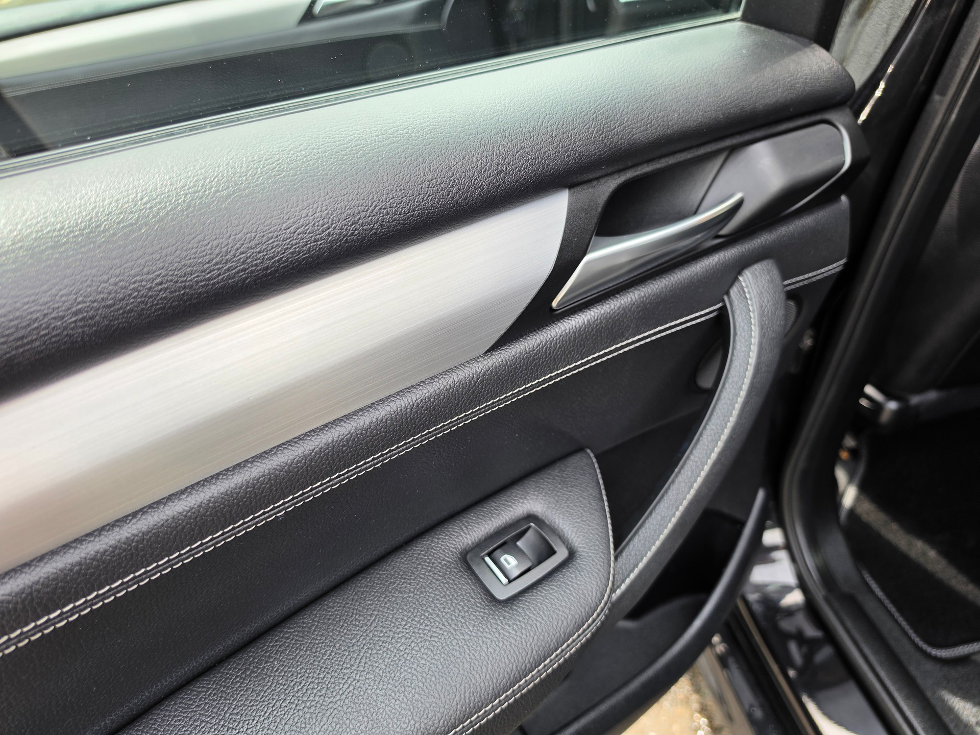 BMW X4 M 40i Steptronic-image-15