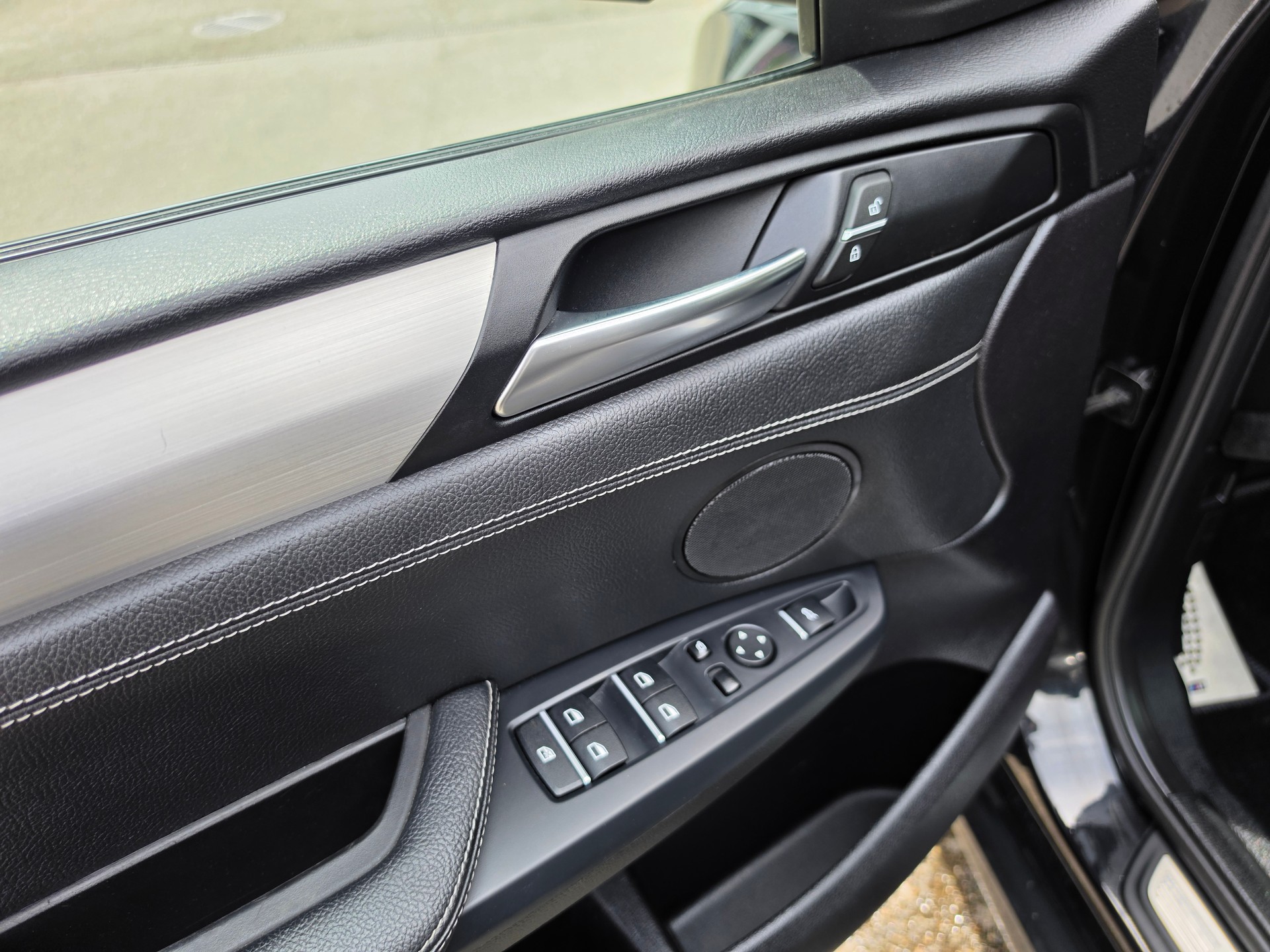 BMW X4 M 40i Steptronic-image-12