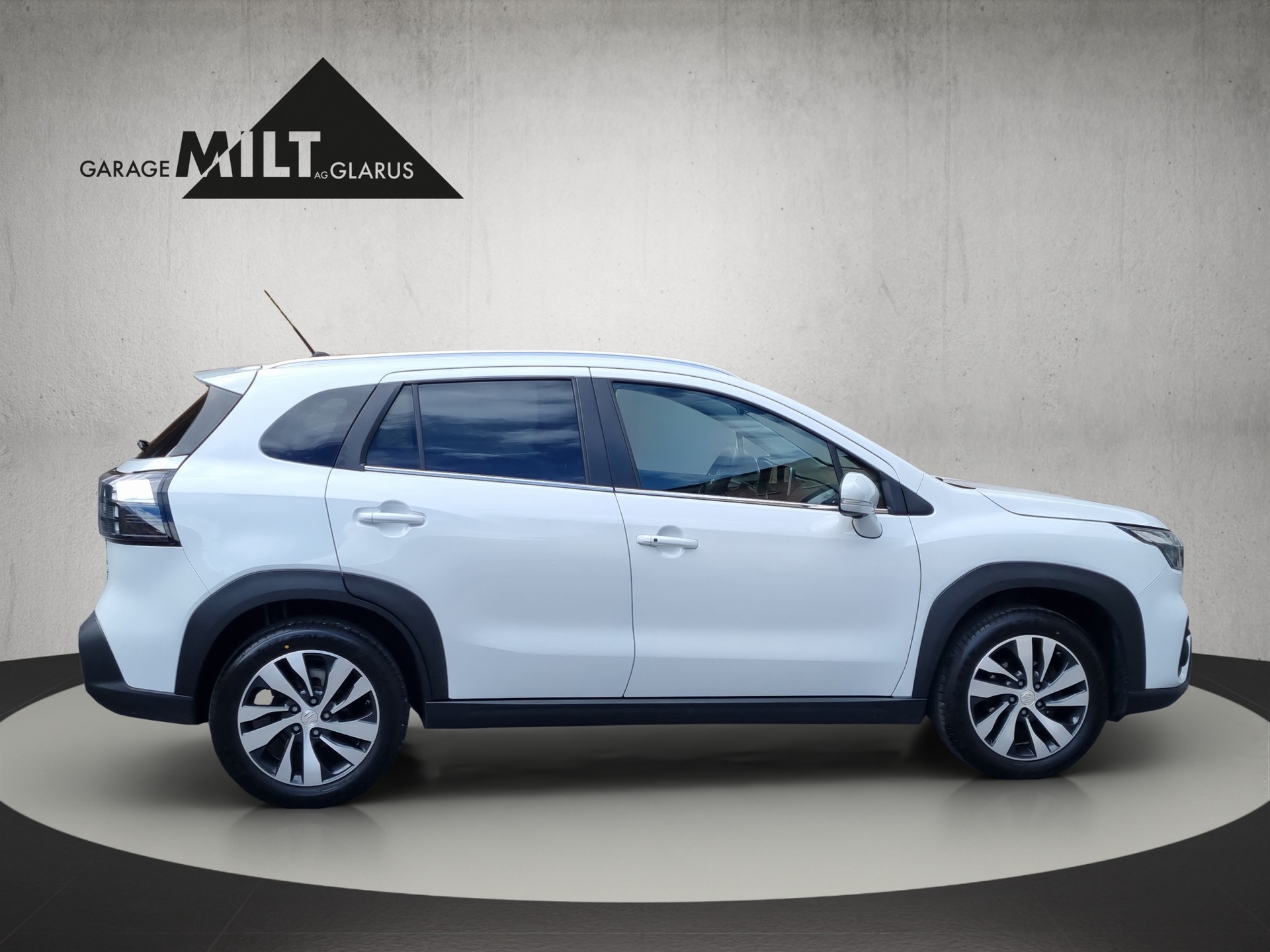 SUZUKI S-Cross 1.4 T Compact Top Hybrid 4x4-image-4