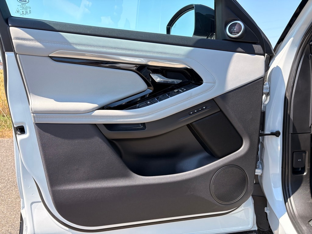 LAND ROVER Range Rover Evoque 2.0 T 250 R-image-6