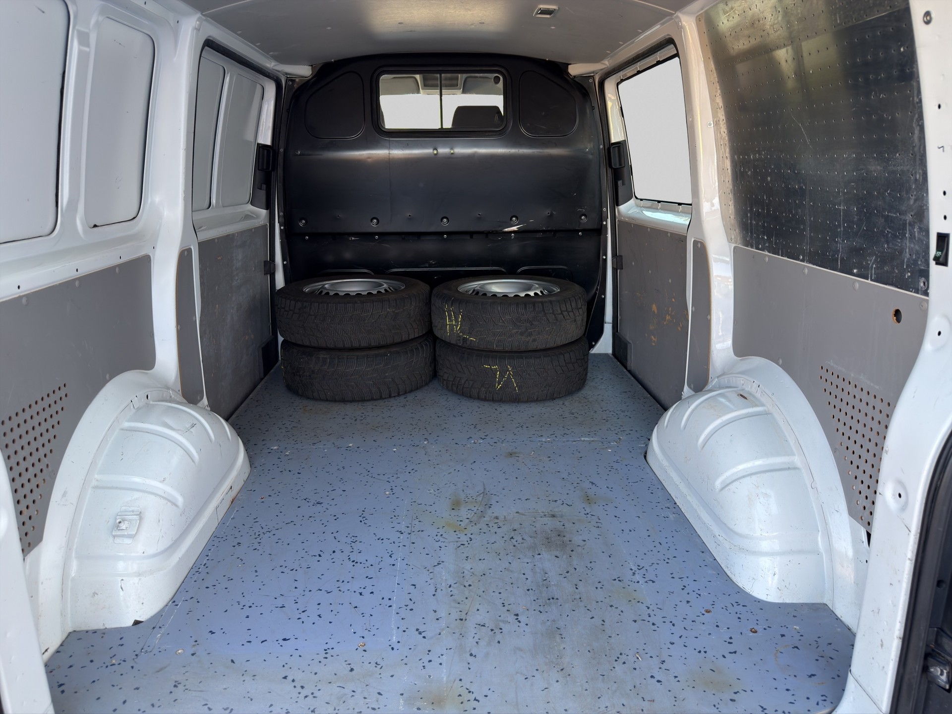 VW T6 2.0 TDI 4Motion-image-10