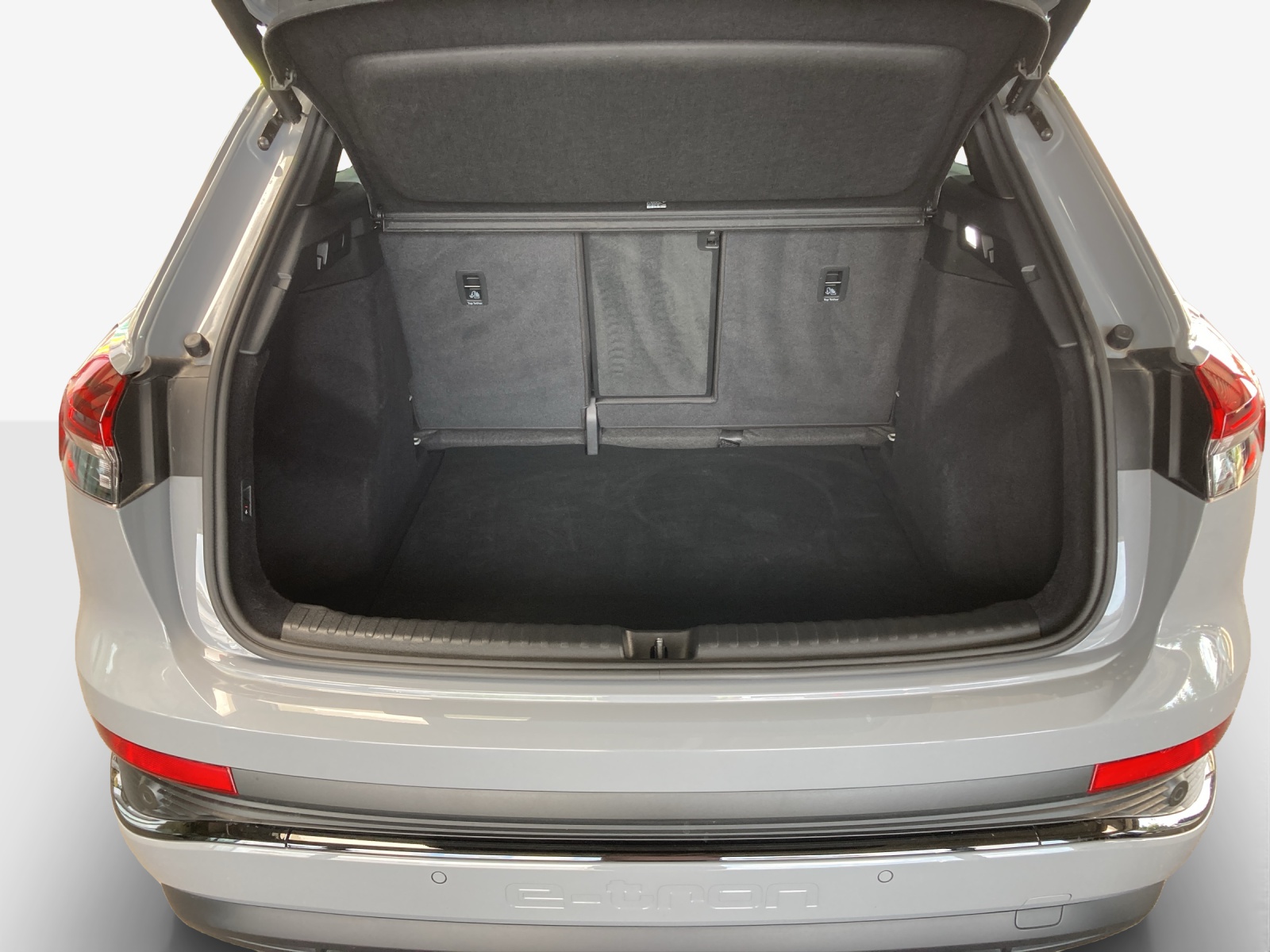 AUDI Q4 e-tron 50 quattro-image-13