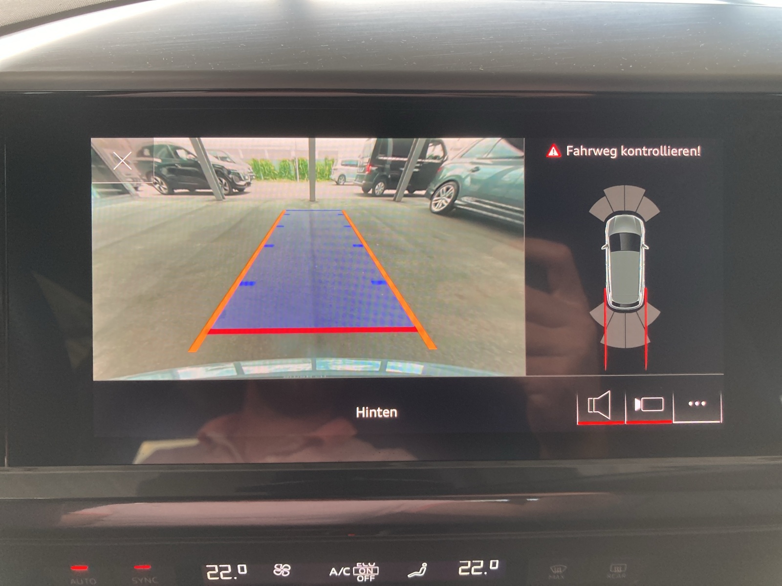 AUDI Q4 e-tron 50 quattro-image-15