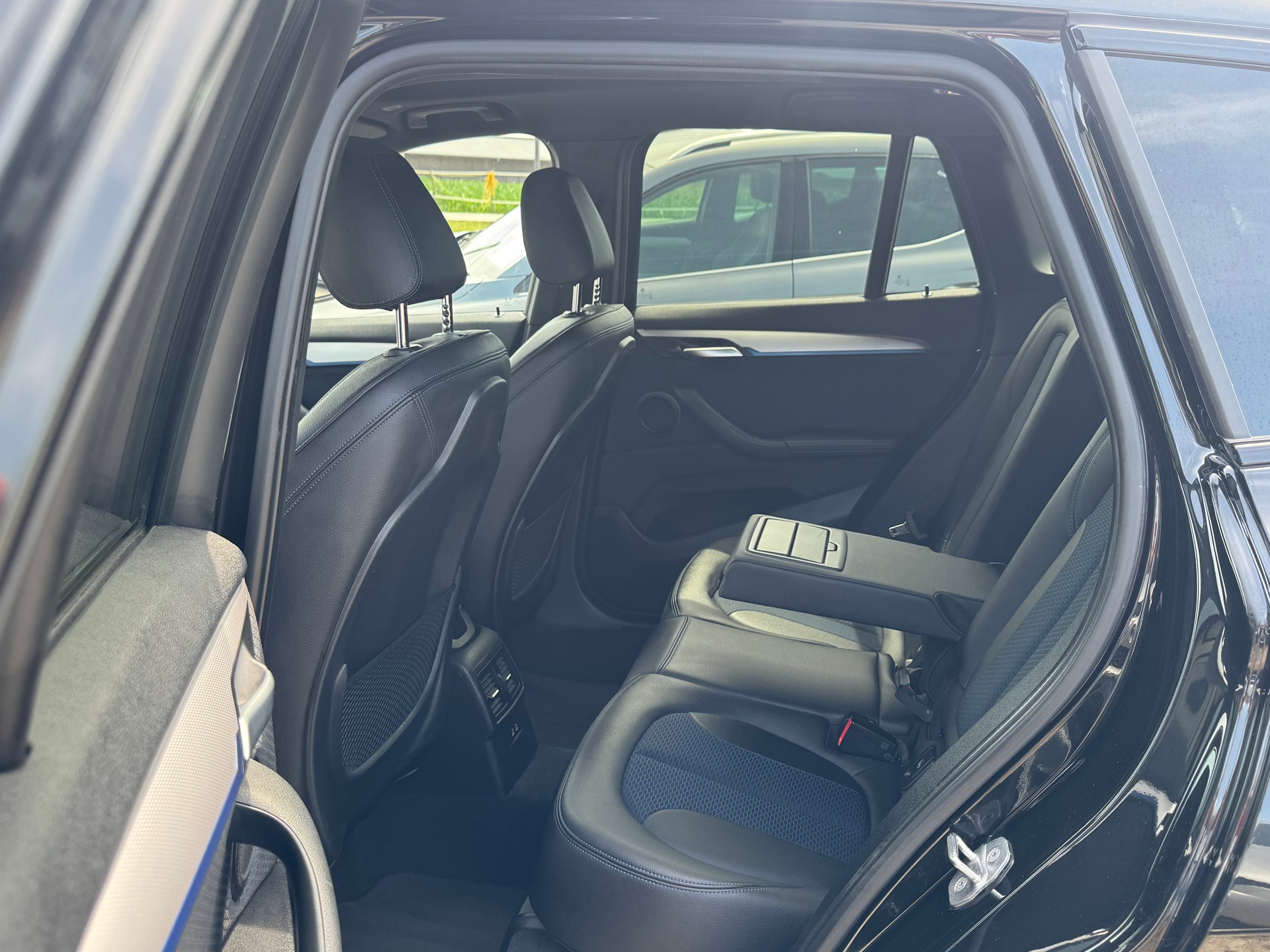 BMW X1 xDrive 18d M Sport Steptronic-image-9