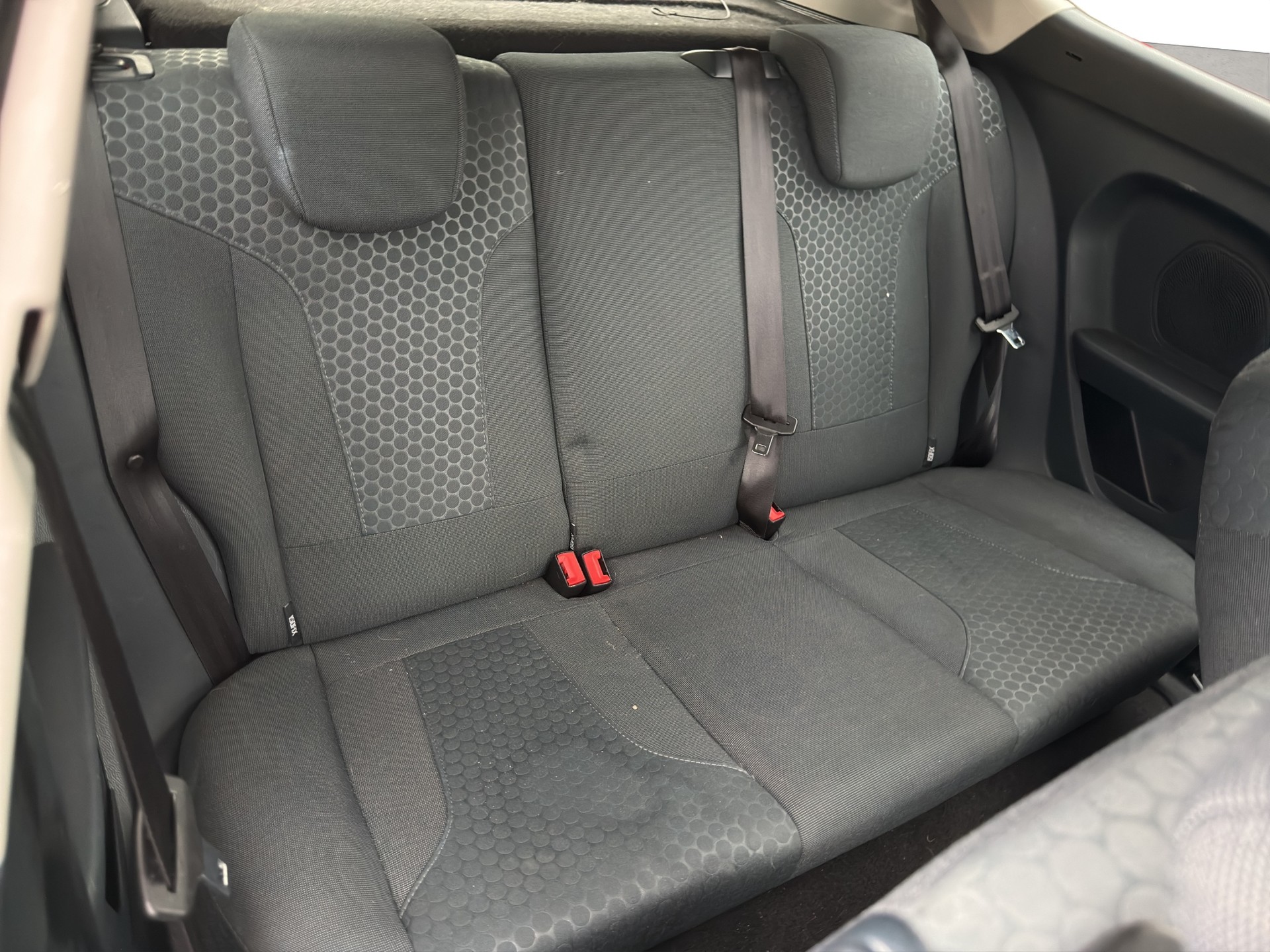 FORD Fiesta 1.6 16V Titanium-image-11