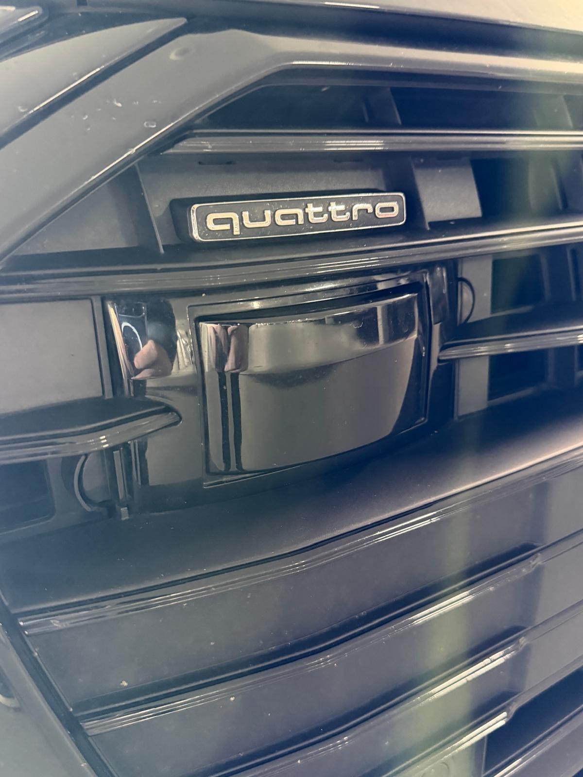 AUDI A6 Avant 40 TDI Design quattro S-tronic-image-8